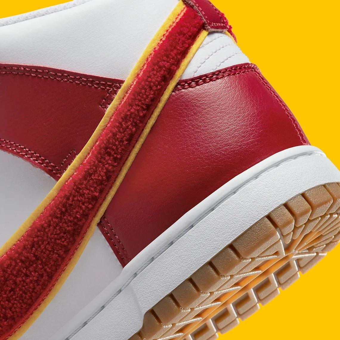 Nike Dunk High Chenille Gym Red