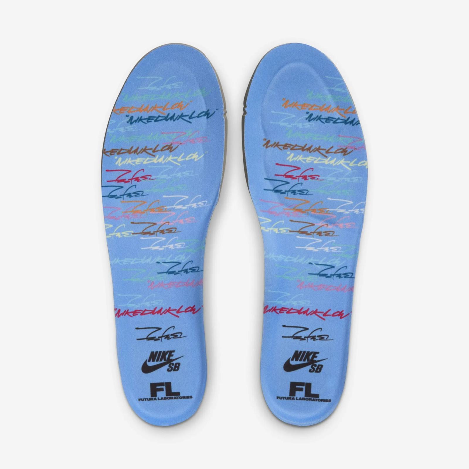 Futura Laboratories x Nike SB Dunk Low OG QS Bleached Aqua HF6061-400