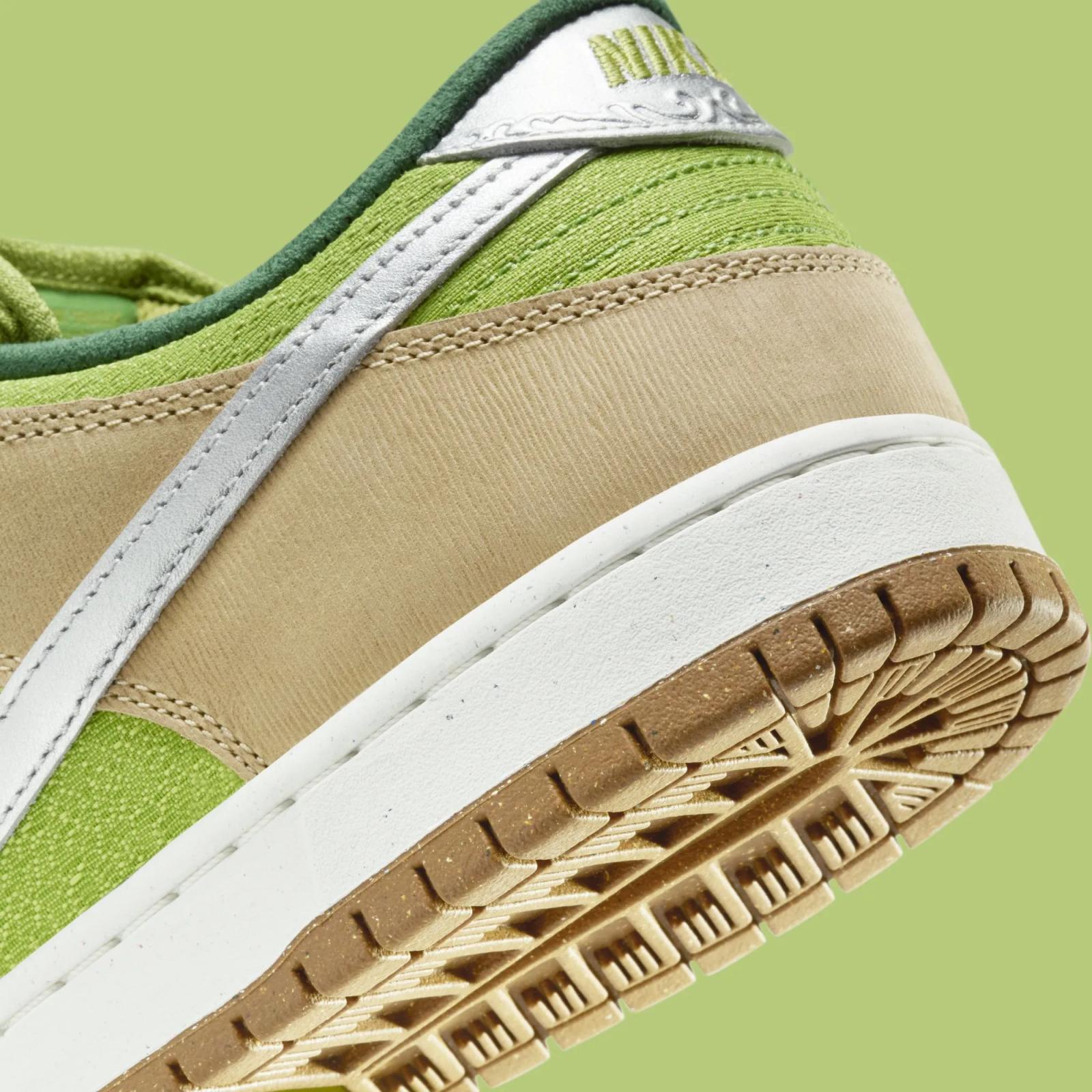 Nike SB Dunk Low Pro Escargot FQ7586-200