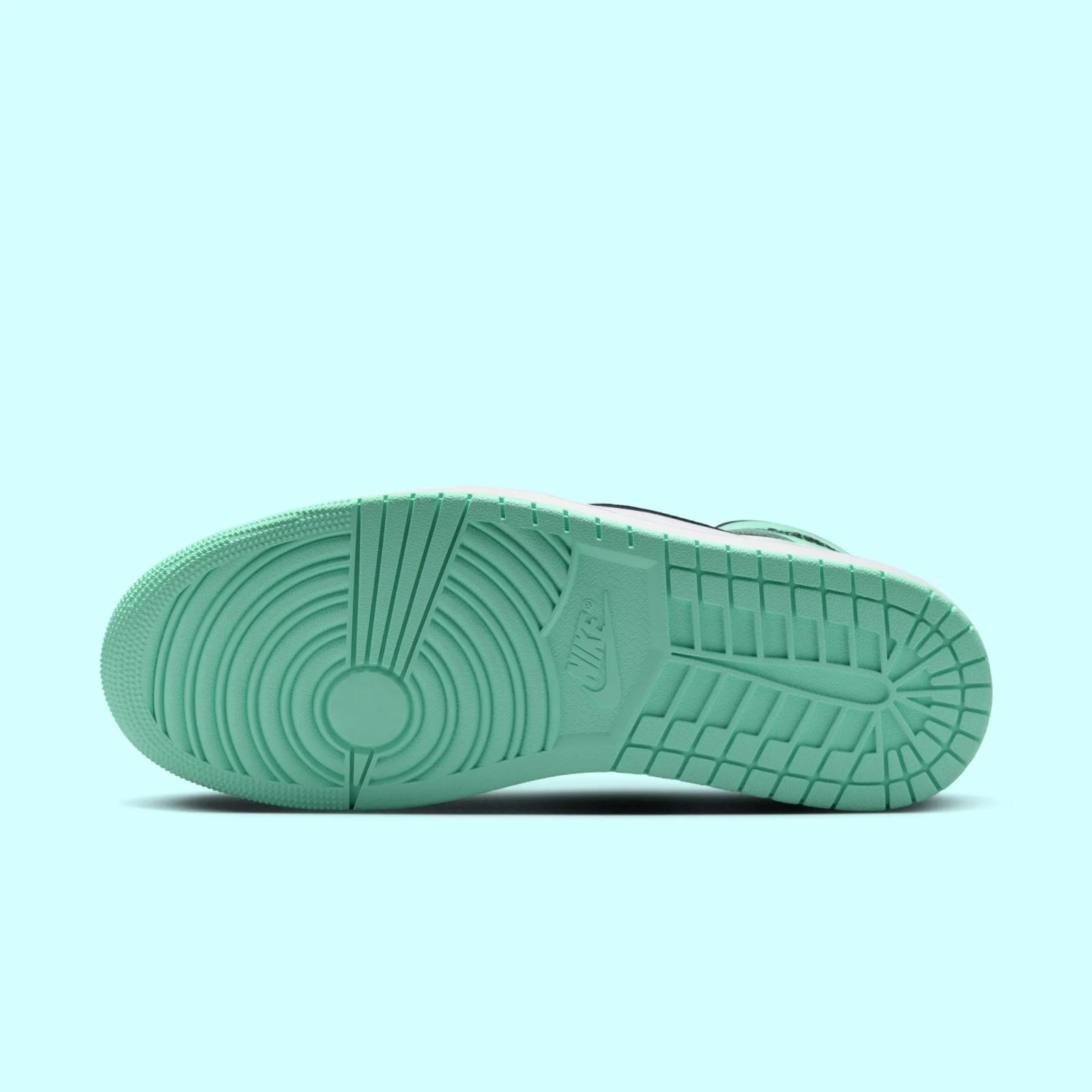 Air Jordan 1 Retro High OG Green Glow DZ5485-130