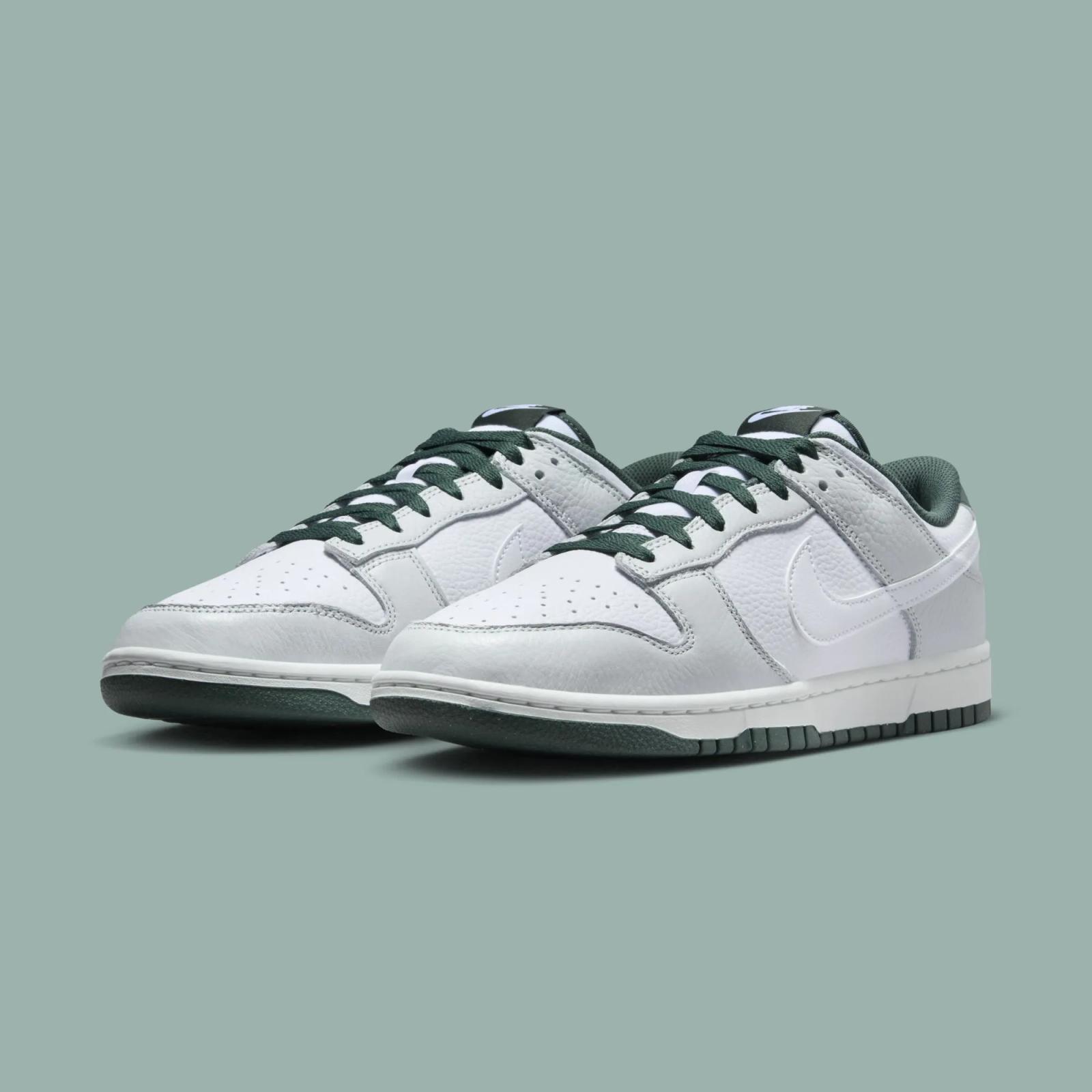 Nike Dunk Low SE Photon Dust Vintage Green HF2874-001