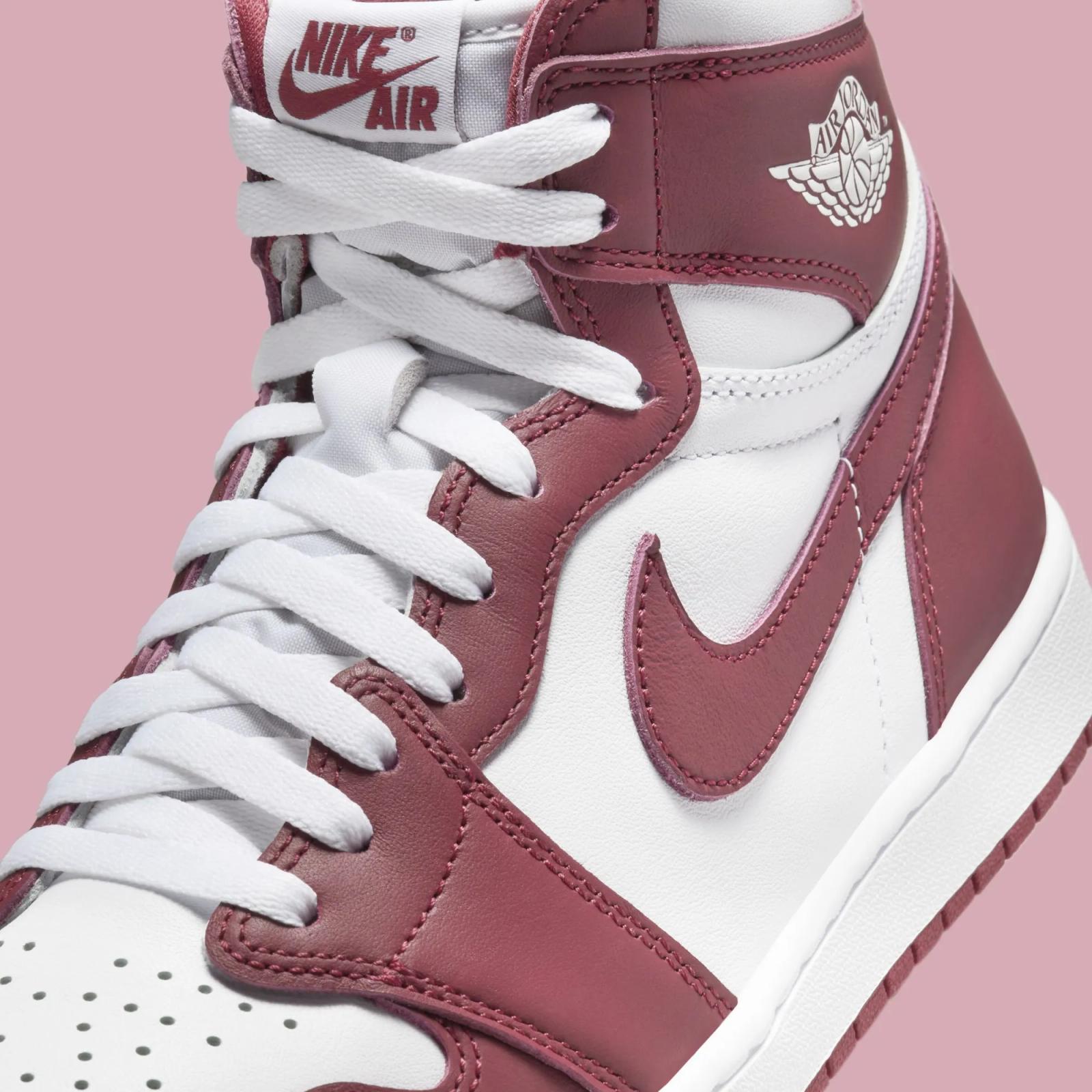 Air Jordan 1 Retro High OG Team Red DZ5485-160