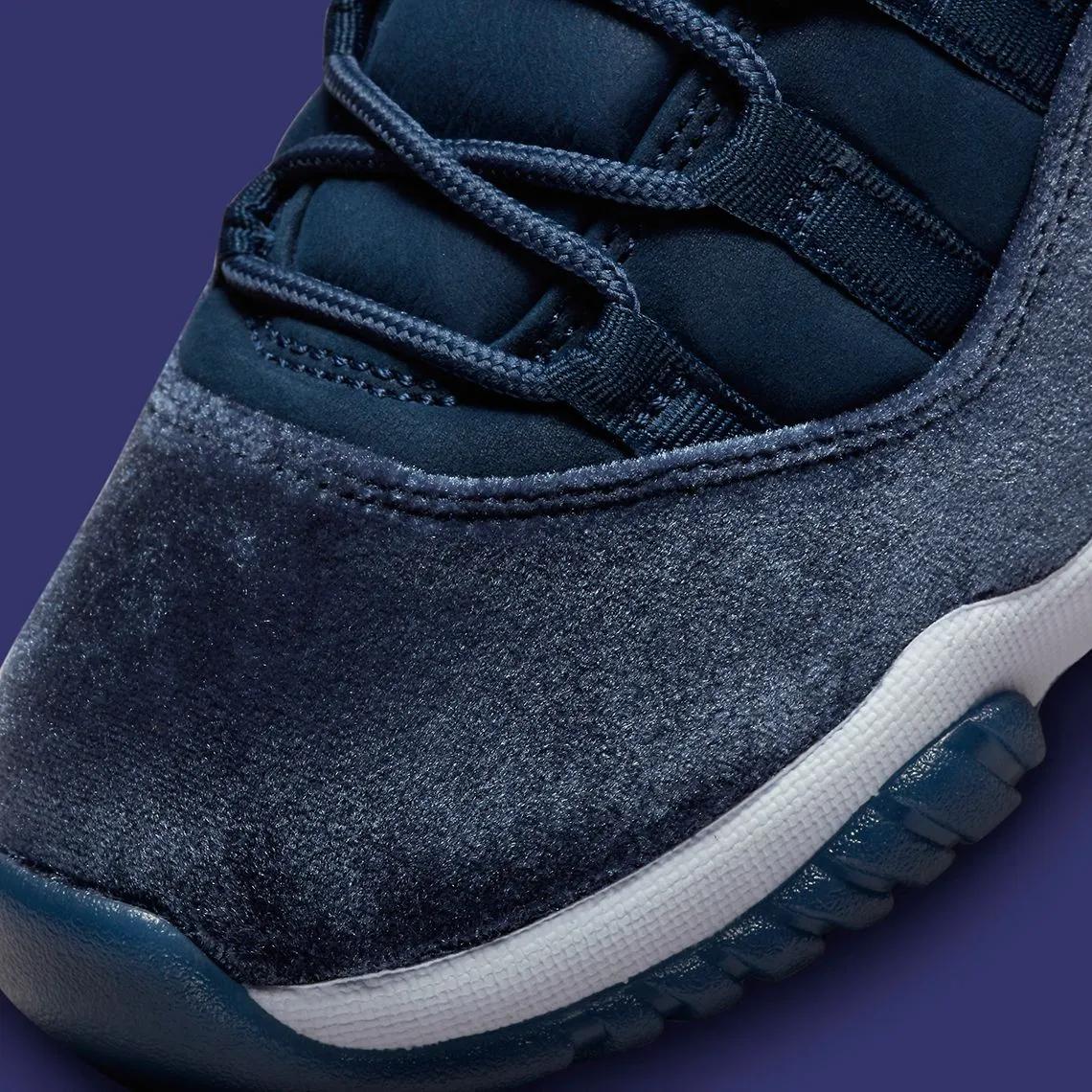 Air Jordan 11 Retro WMNS Midnight Navy