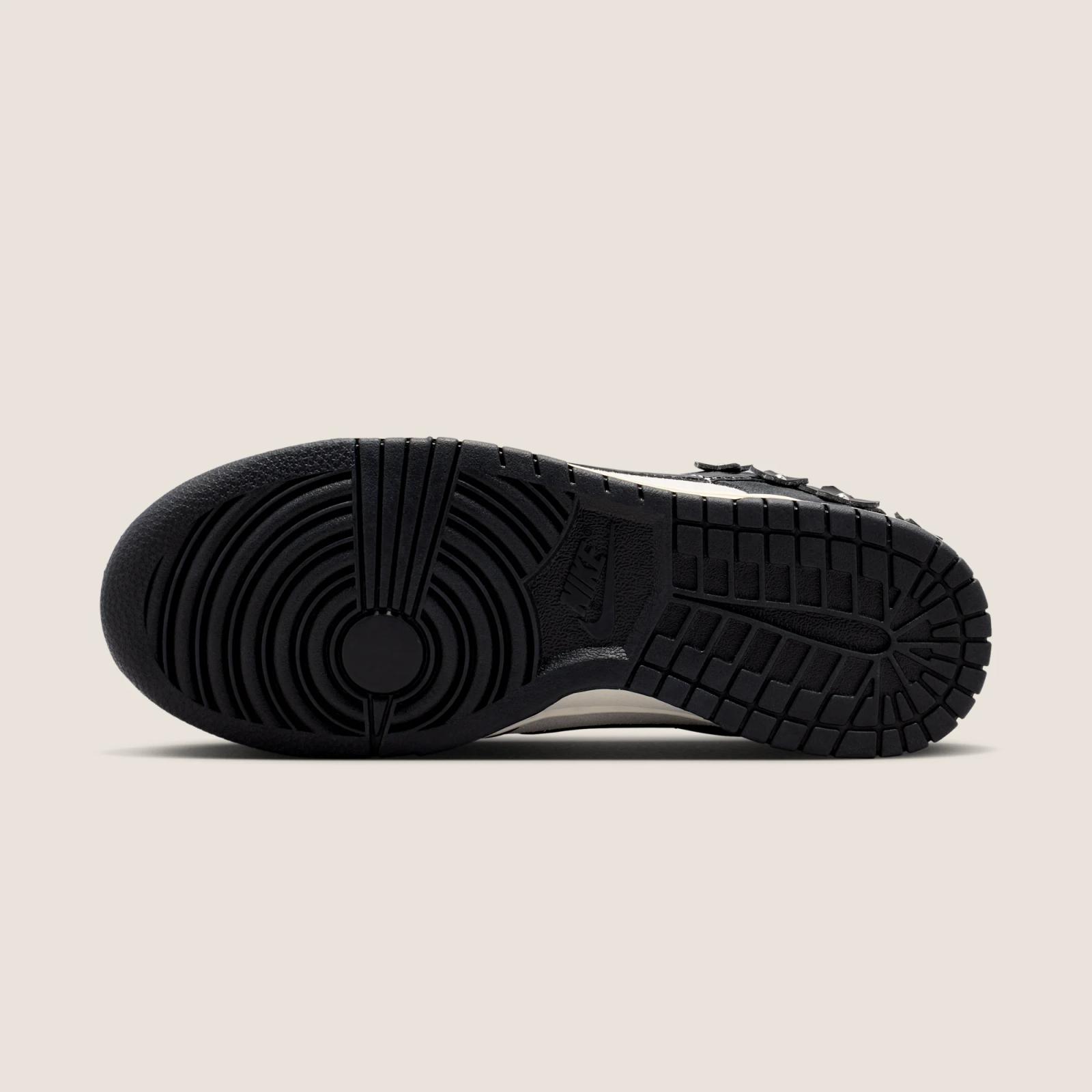 Nike Dunk Low SE "Black & Sail" drops in 2026