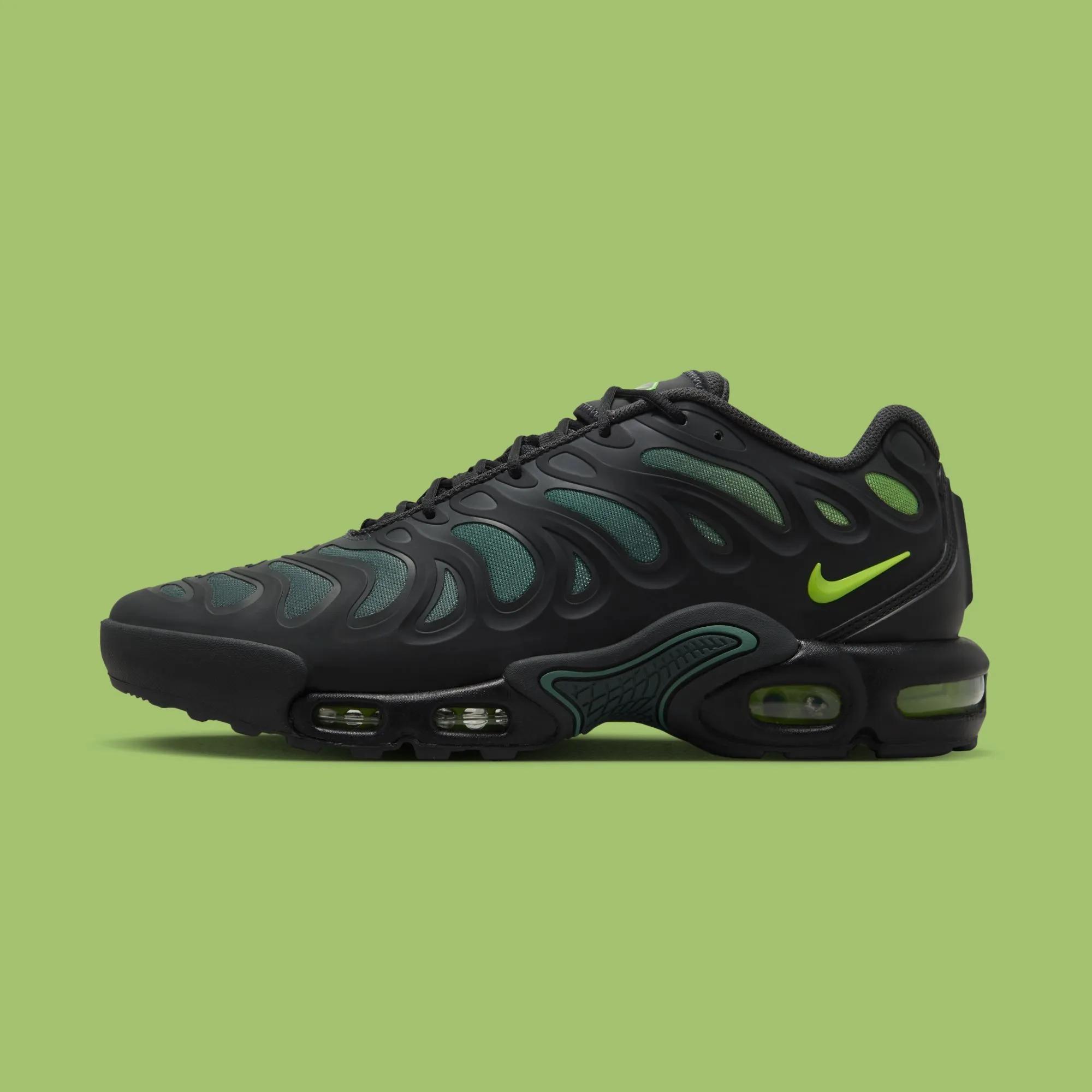 Nike Air Max Plus Drift Black Volt
