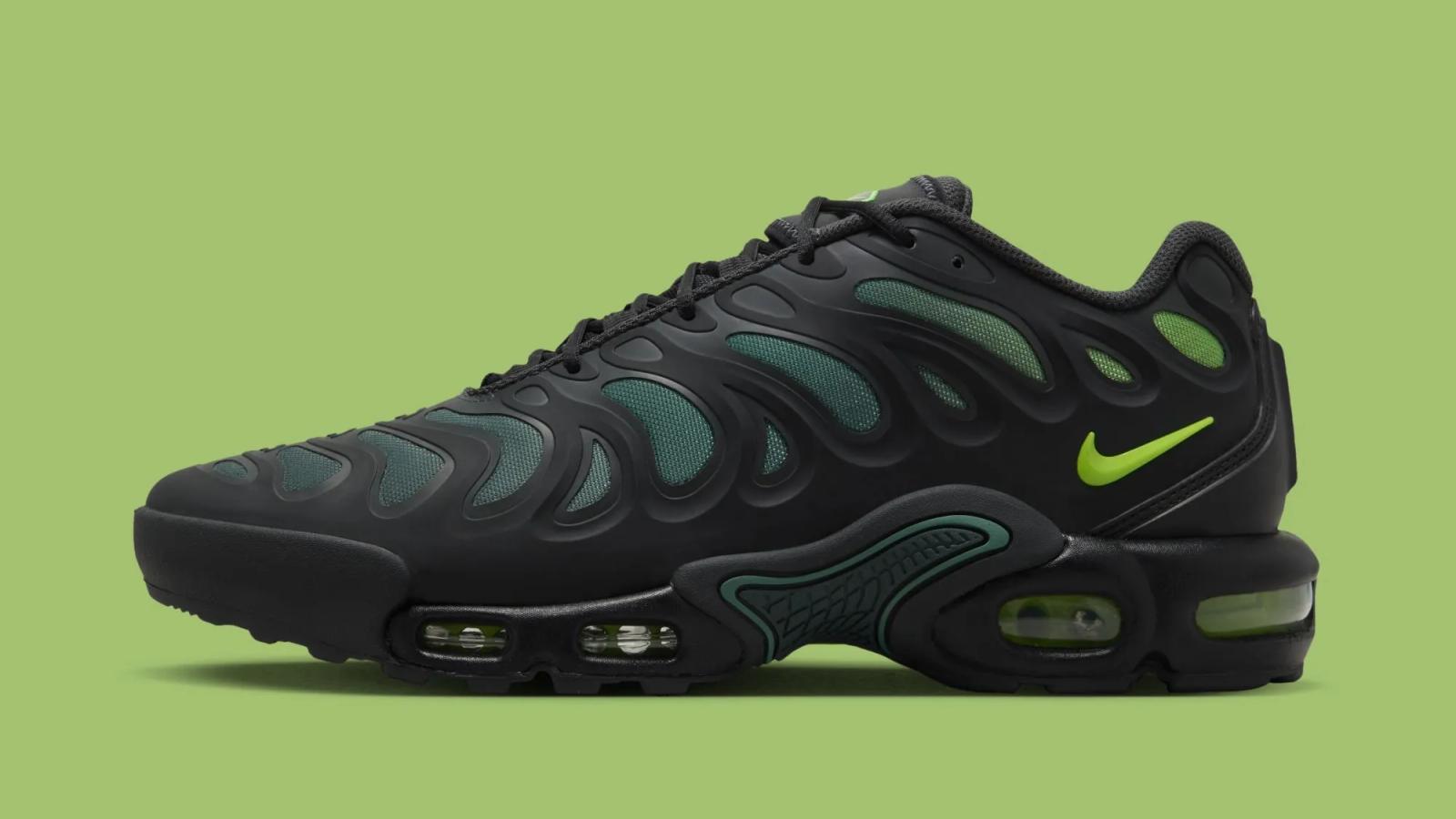 Nike Air Max Plus Drift Black Volt