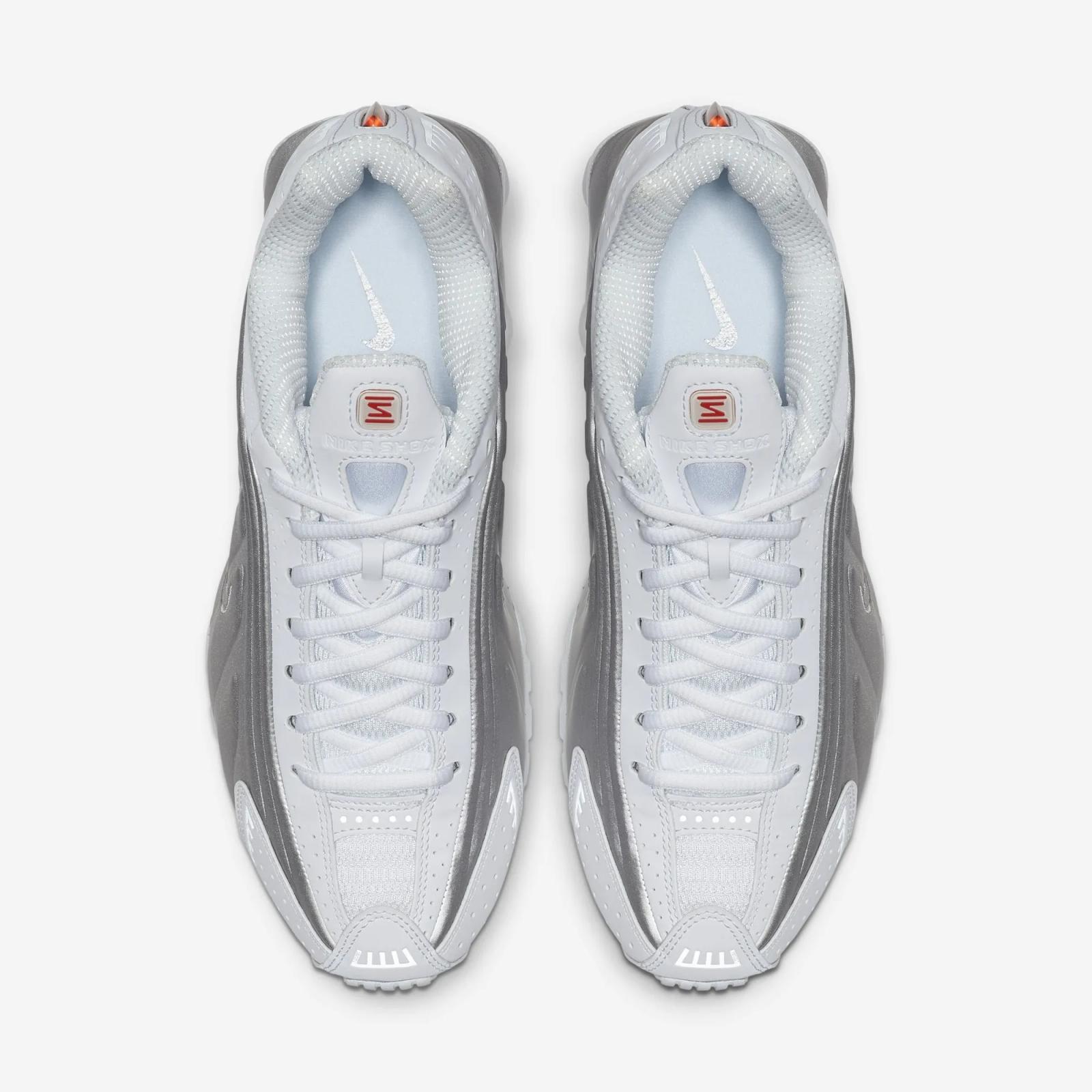 Nike Shox R4 White / Metallic Silver 2024 Restock AR3565-101