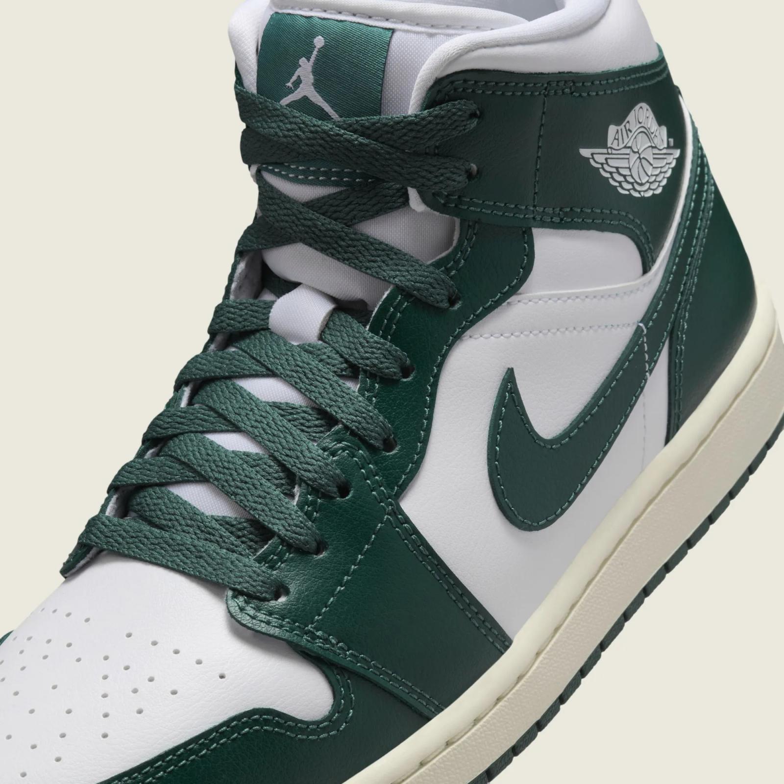 Air Jordan 1 Mid White / Oxidized Green BQ6472-133