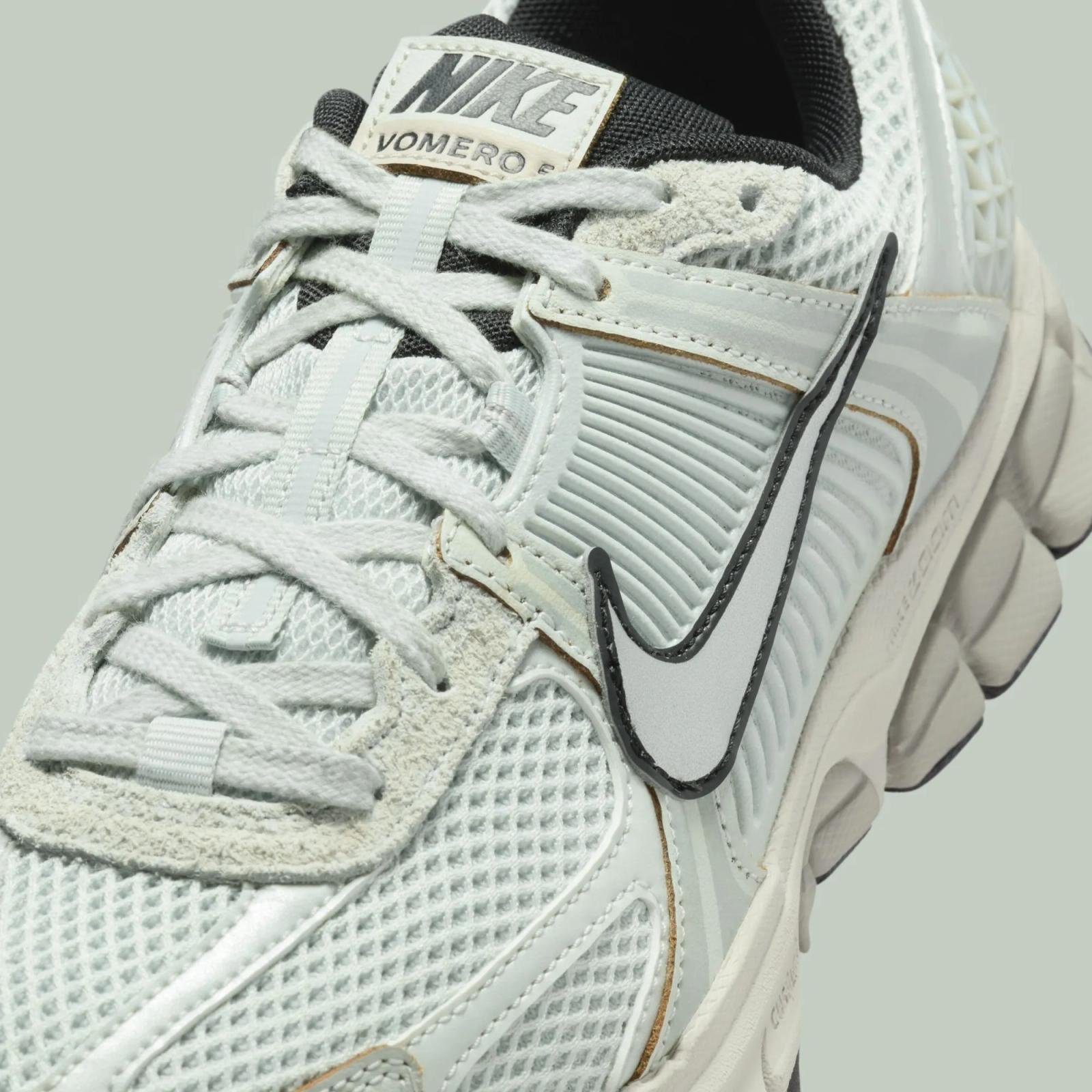 Nike Zoom Vomero 5 Light Silver / Chrome FN6742-001