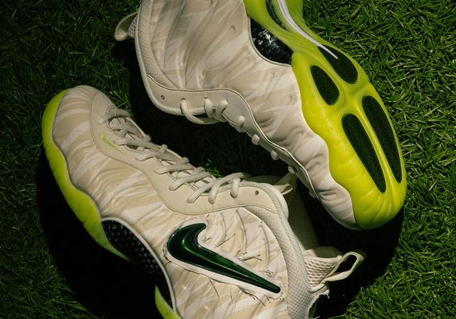 University of Oregon x Nike Air Foamposite Pro "Mummy" Phantom/Sequoia/Barely Volt/White