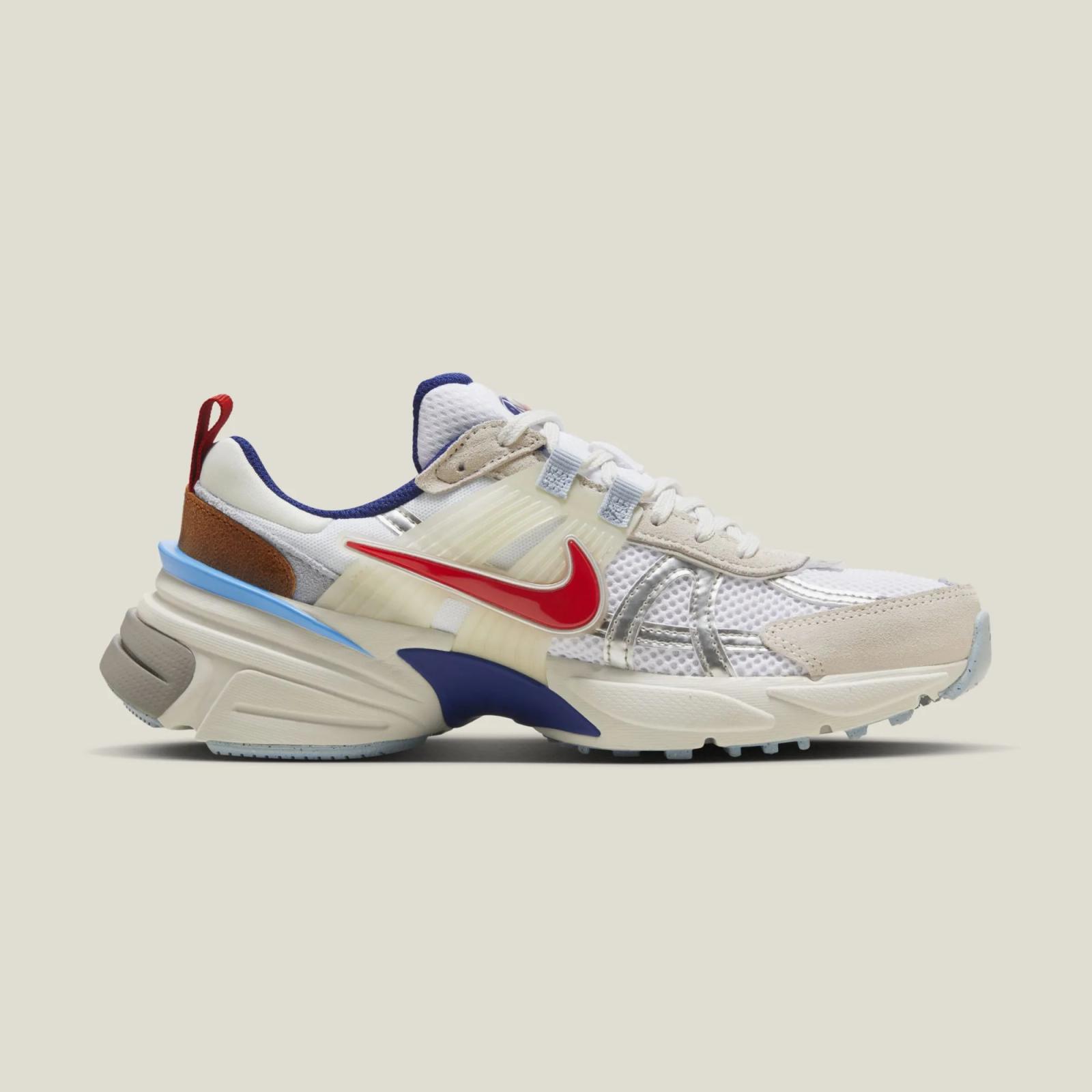 Nike V2K Run Metallic Silver / Sail HF5724-061