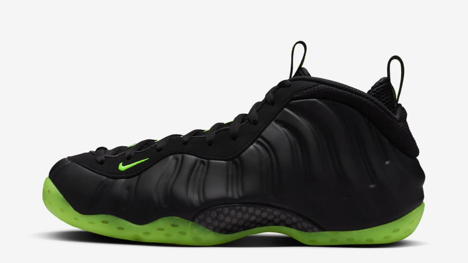 Nike Air Foamposite One “Black / Volt”