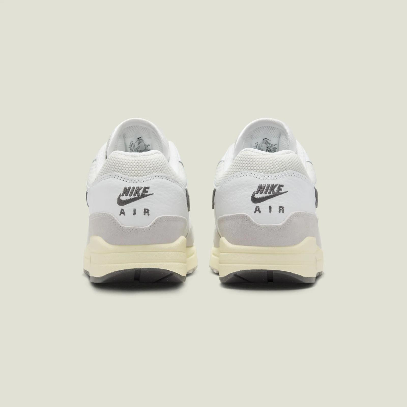 Nike Air Max 1 Essential Light Bone