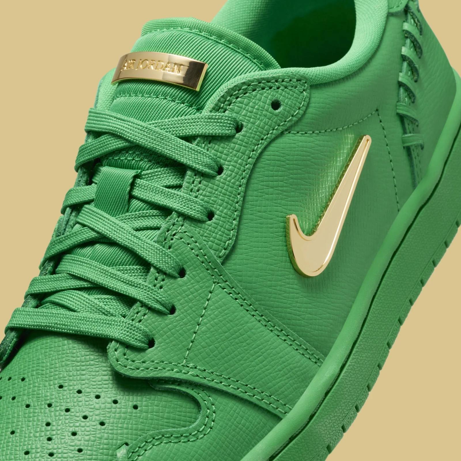 Air Jordan 1 Low Method of Make WMNS Lucky Green Metallic Gold