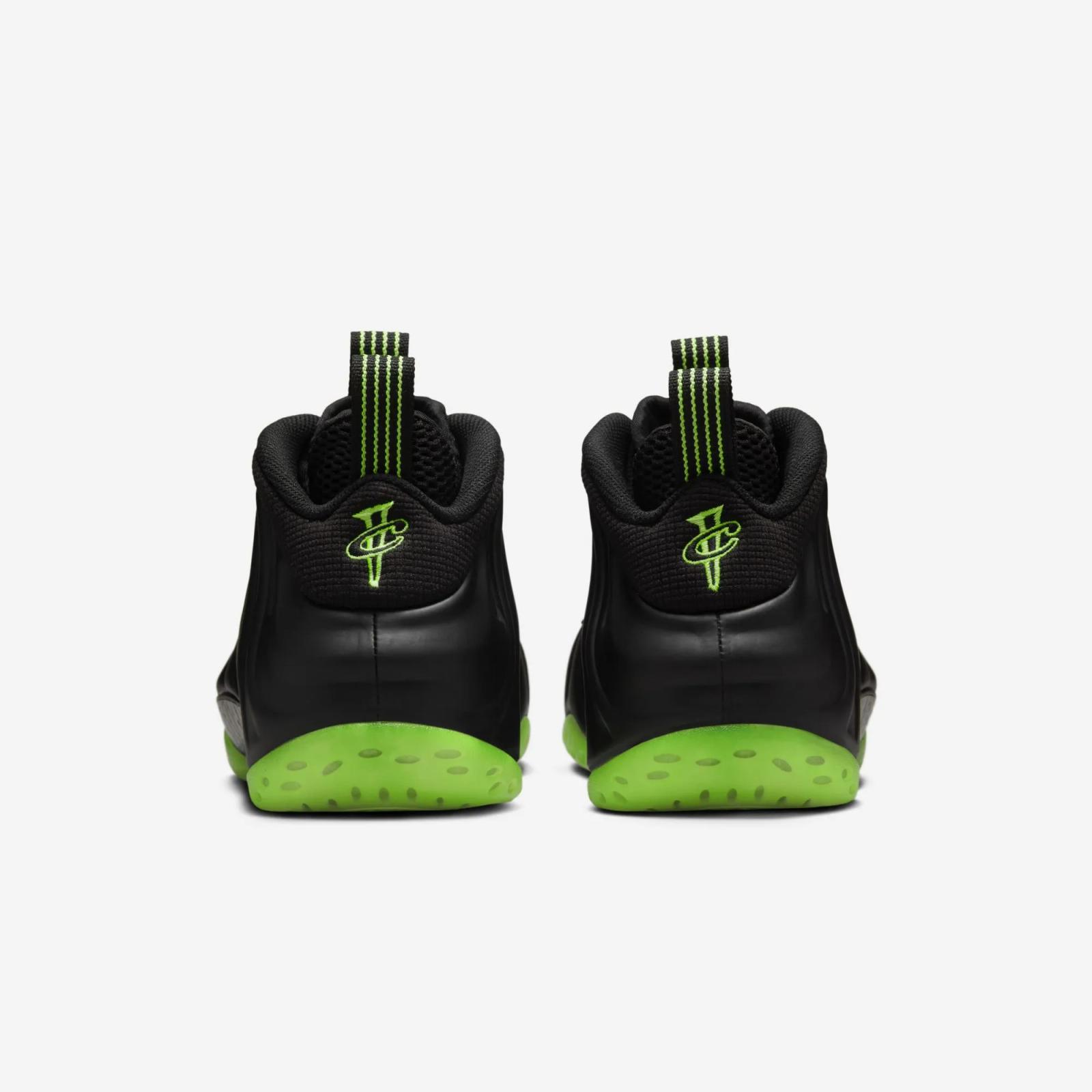 Nike Air Foamposite One Black / Volt HF2902-001