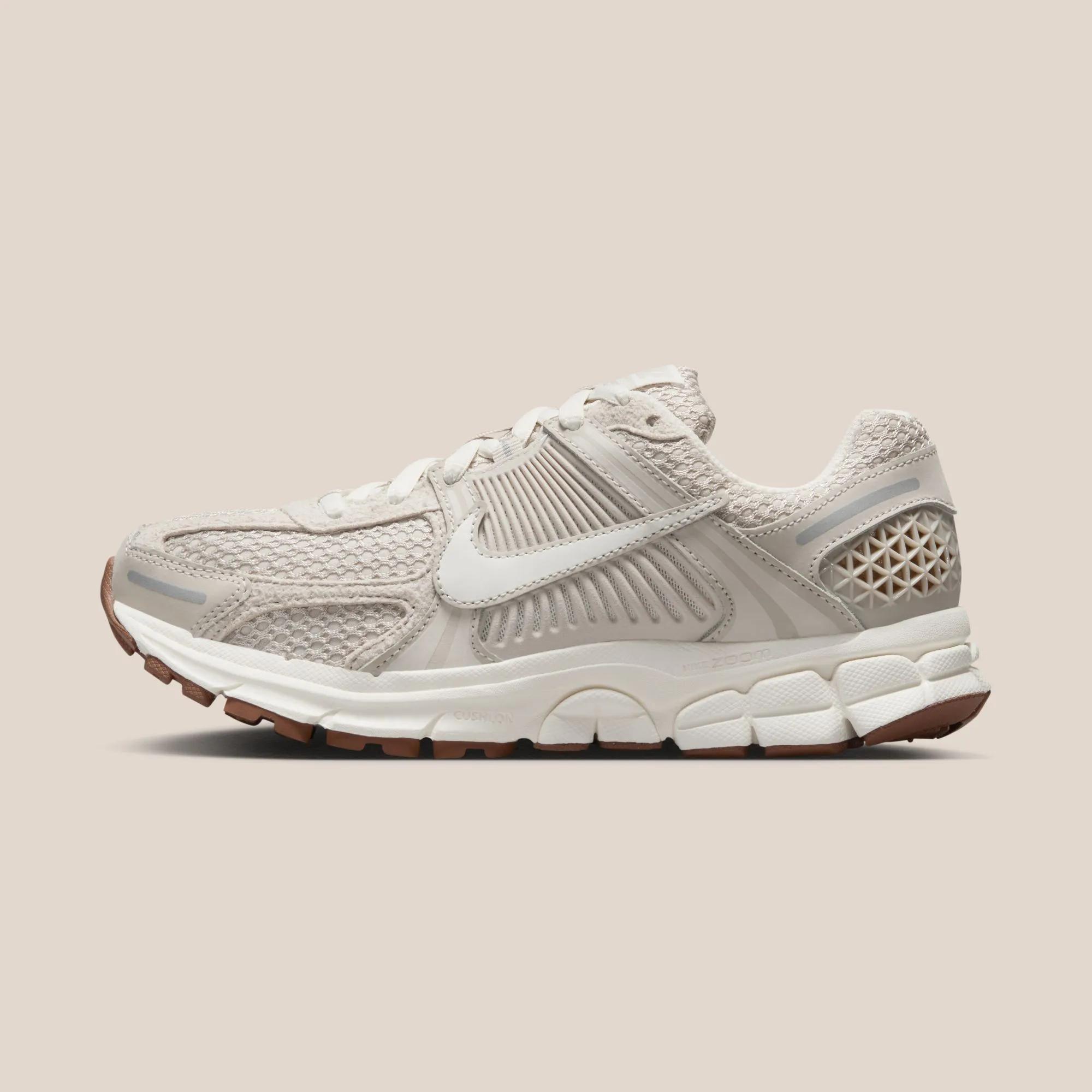 Nike Zoom Vomero 5 Light Orewood Brown