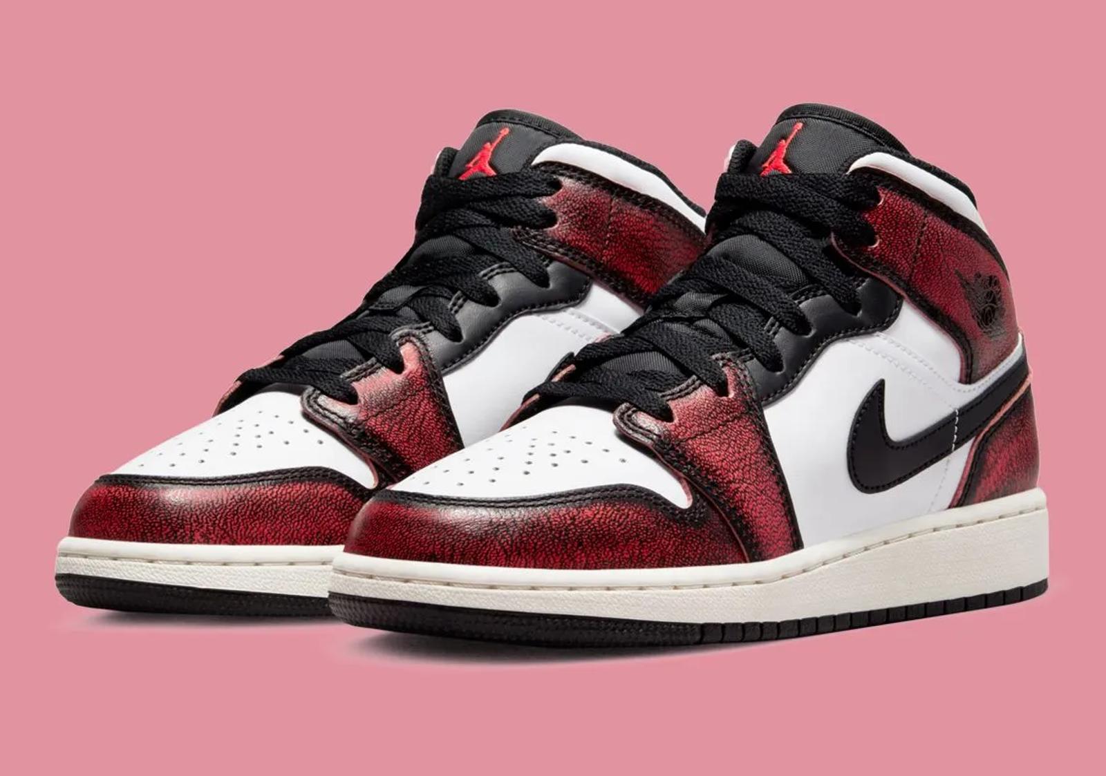 Air Jordan 1 Mid SE GS Wear-Away Chicago