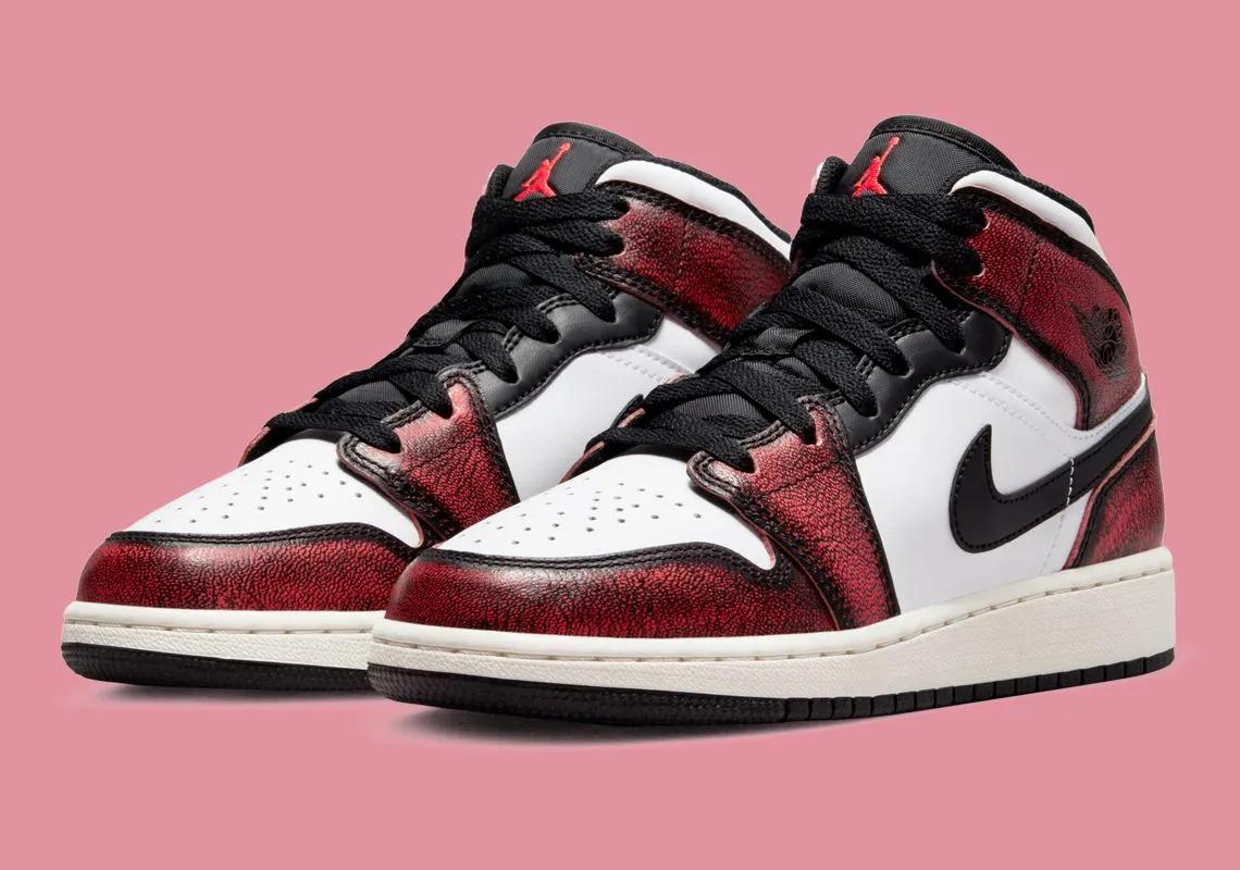 Air Jordan 1 Mid SE GS Wear-Away Chicago