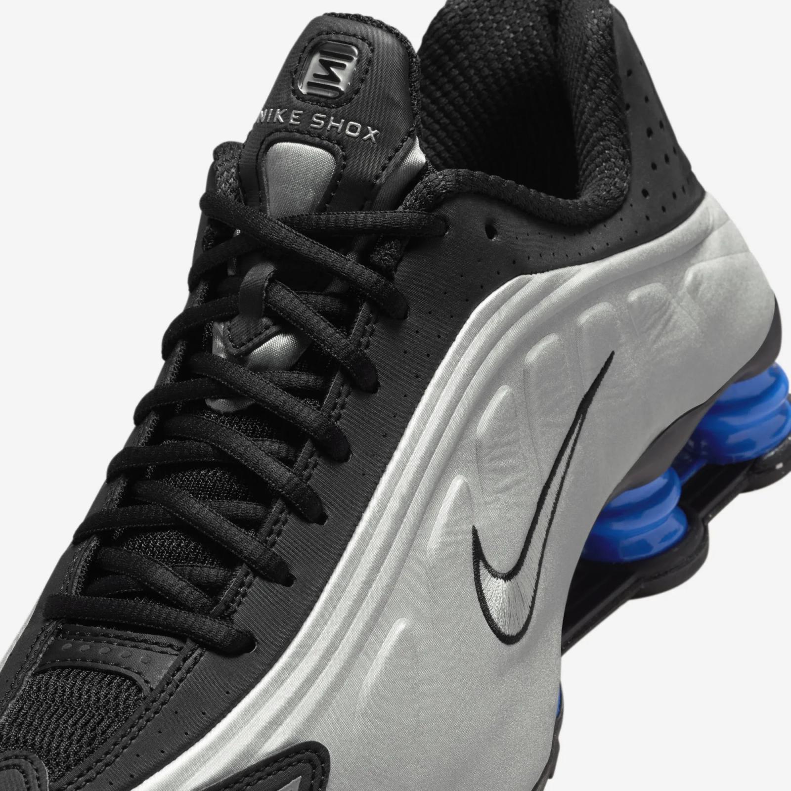 Nike Shox R4 Black / Metallic / Blue AR3565-006