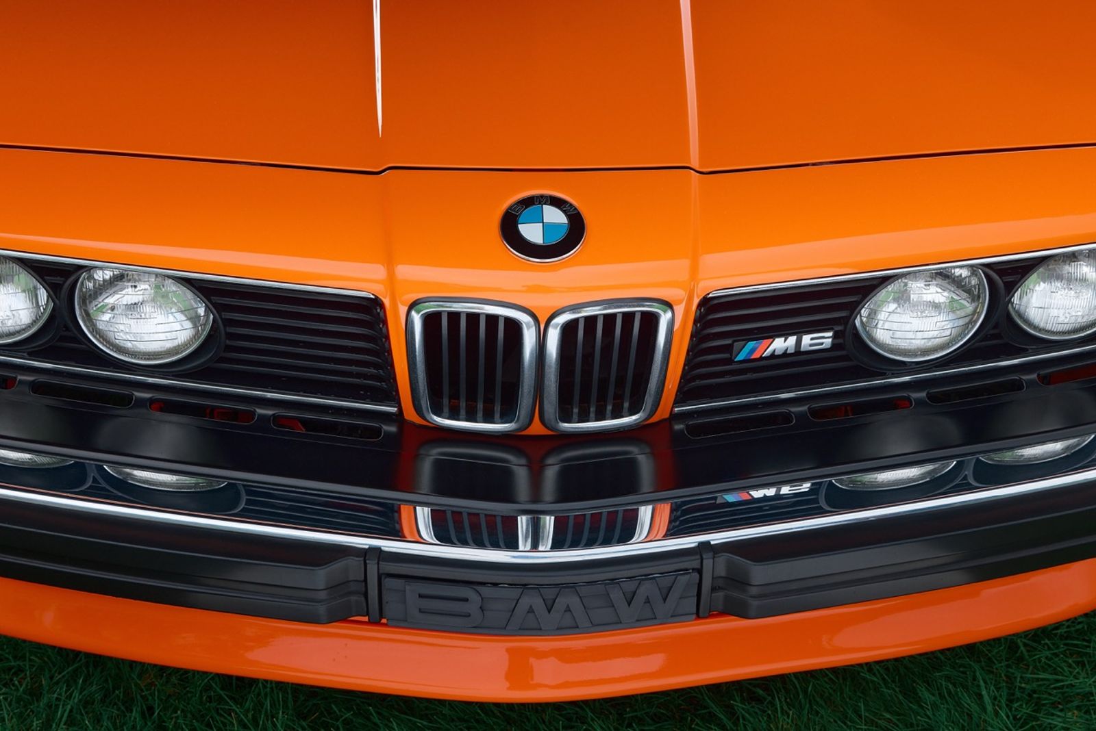 Kith for BMW 2026: The 1972 BMW 3.0 CSi & 1987 M6 E24 by Ronnie Fieg