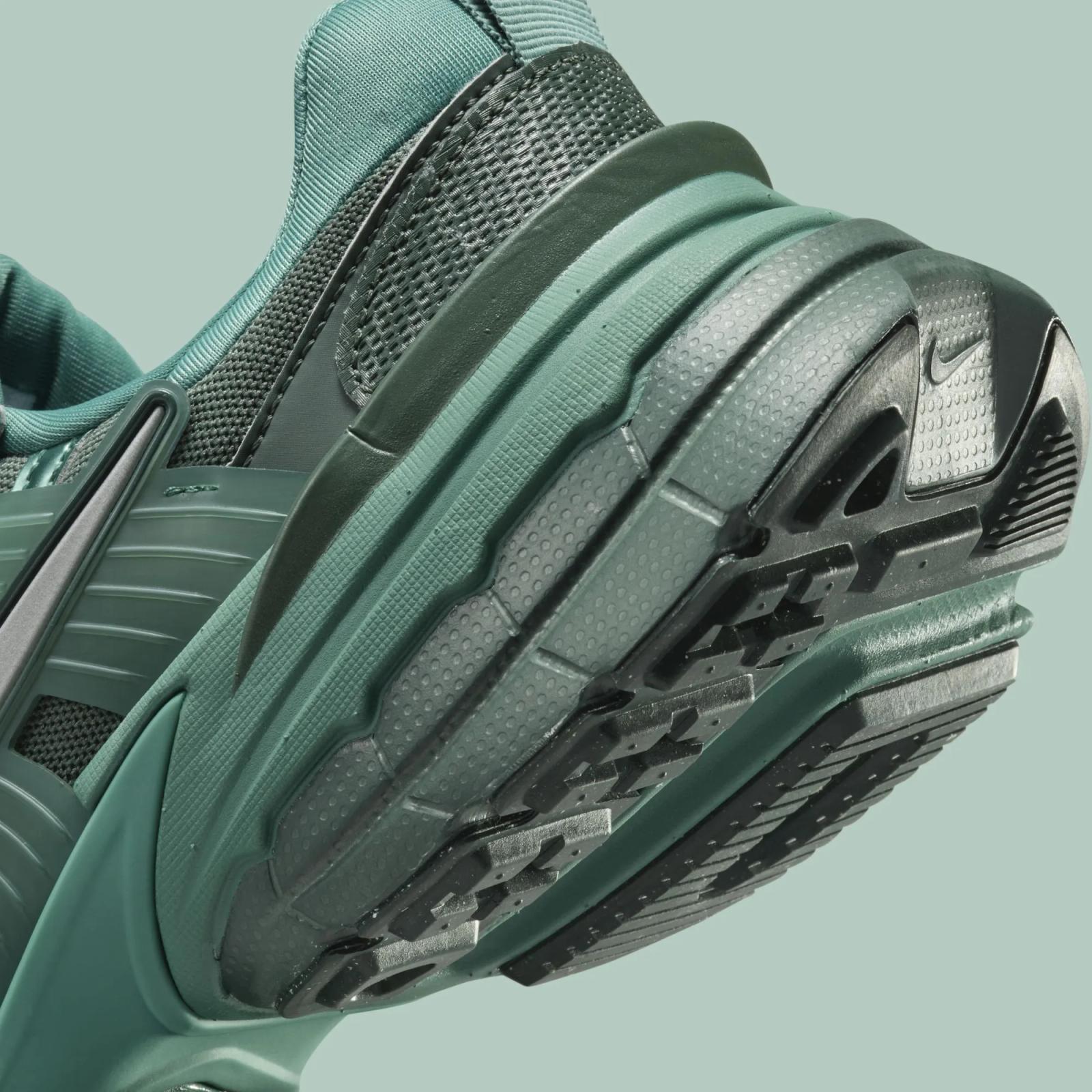 Nike V2K Run SC Bicoastal Vintage Green