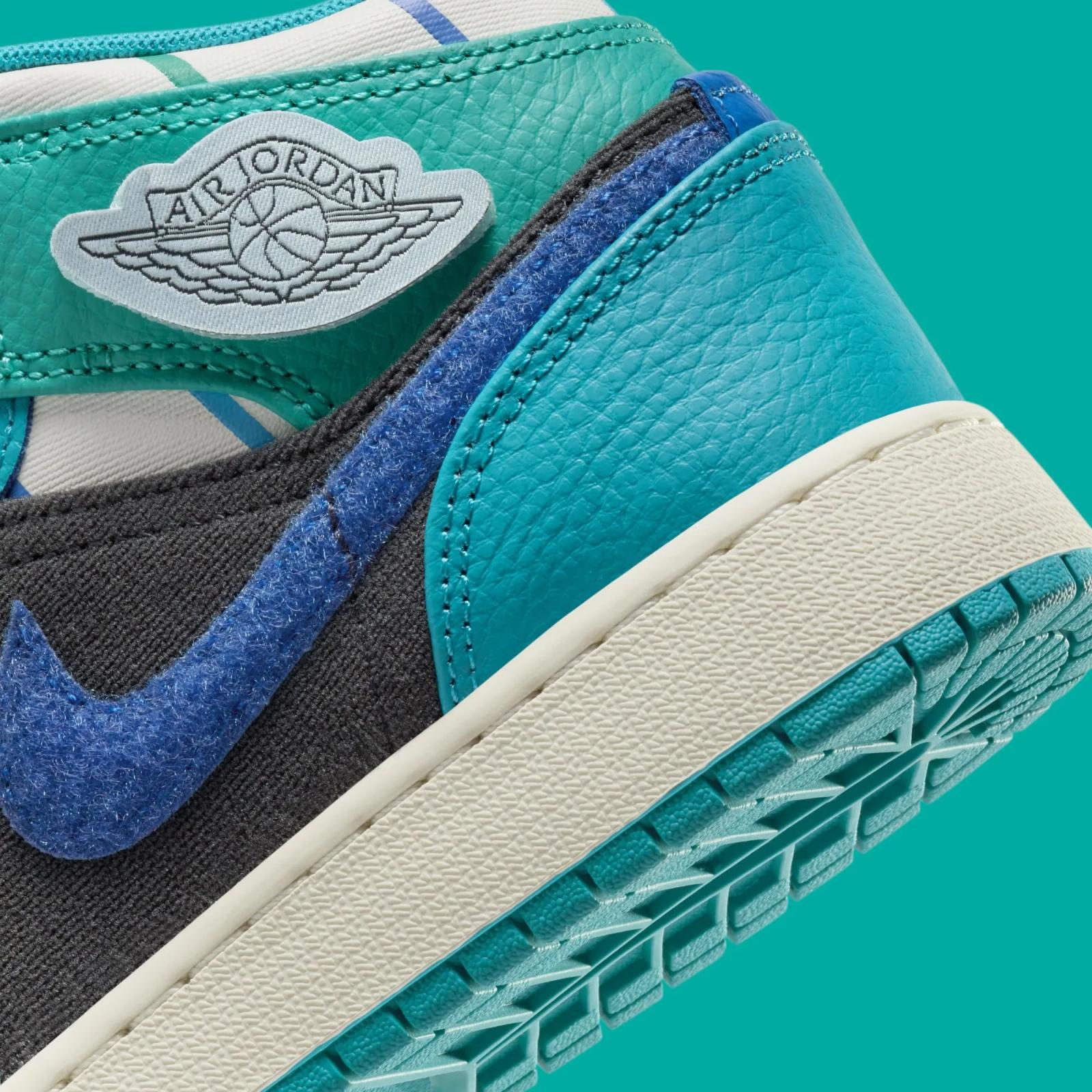 Air Jordan 1 Mid GS Glacier Blue