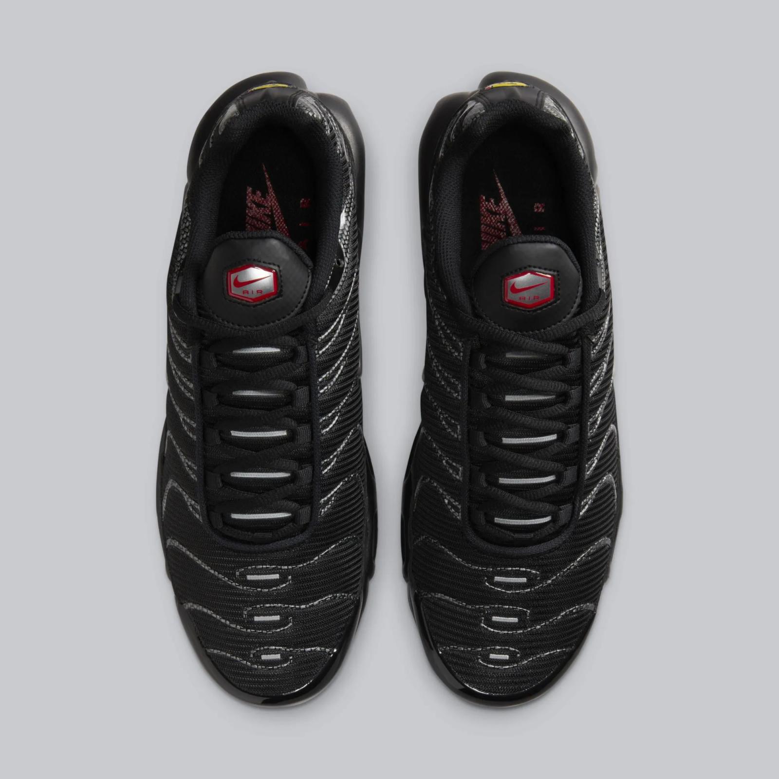Nike Air Max Plus Metallic Silver University Red