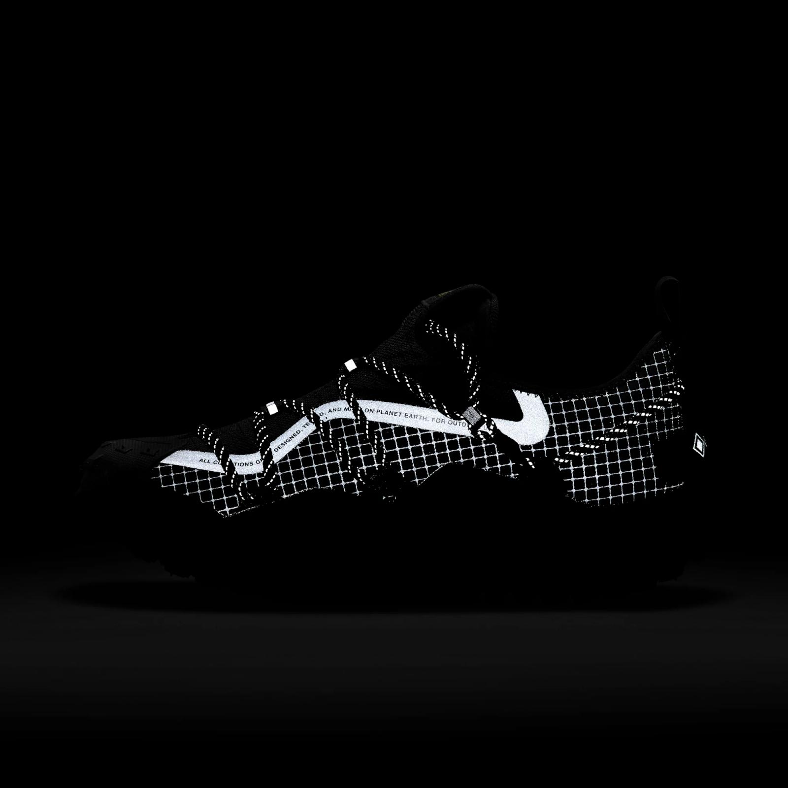 Nike ACG Mountain Fly Low Gore-Tex SE "Dark Smoke Grey" returns in 2027