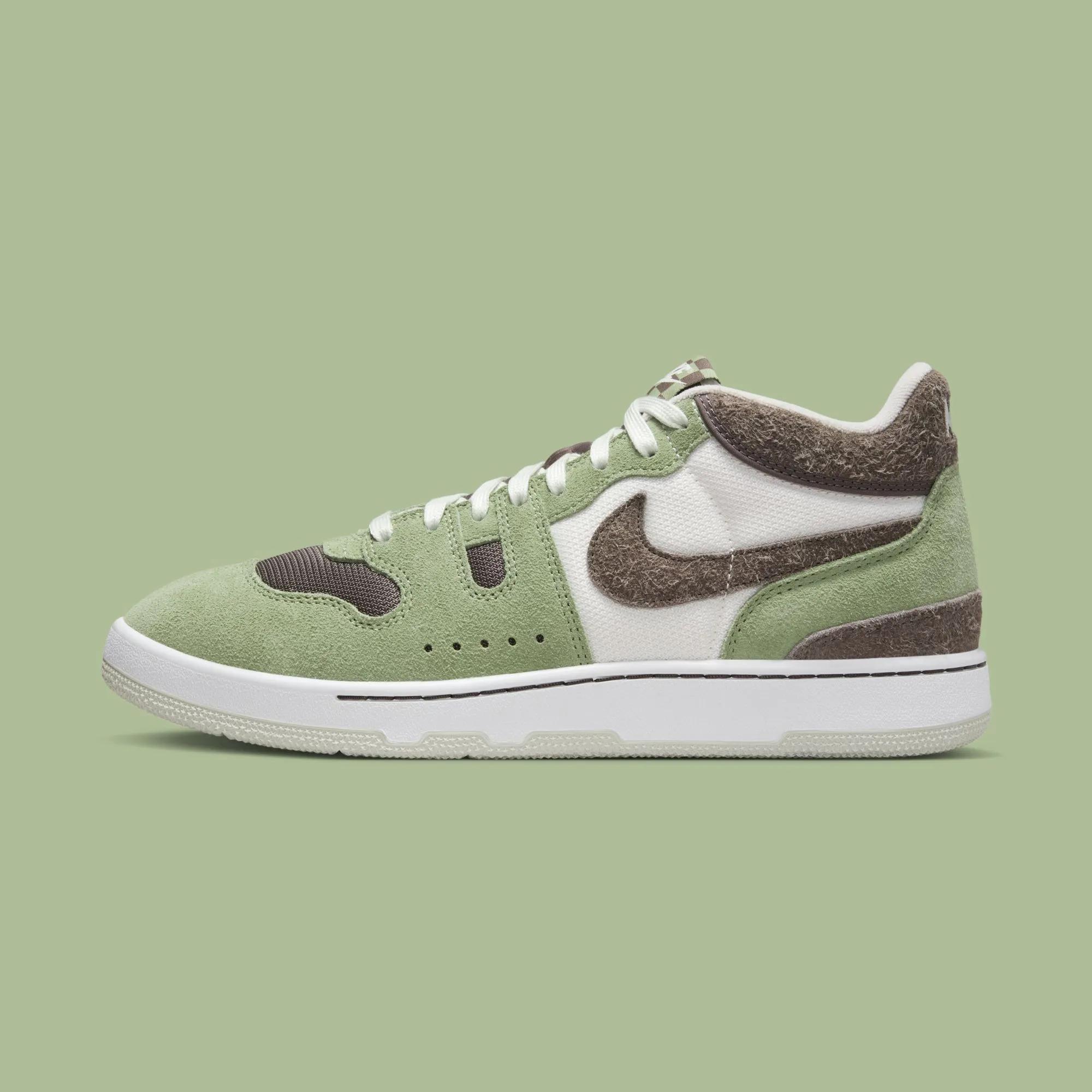 Nike Attack Oil Green