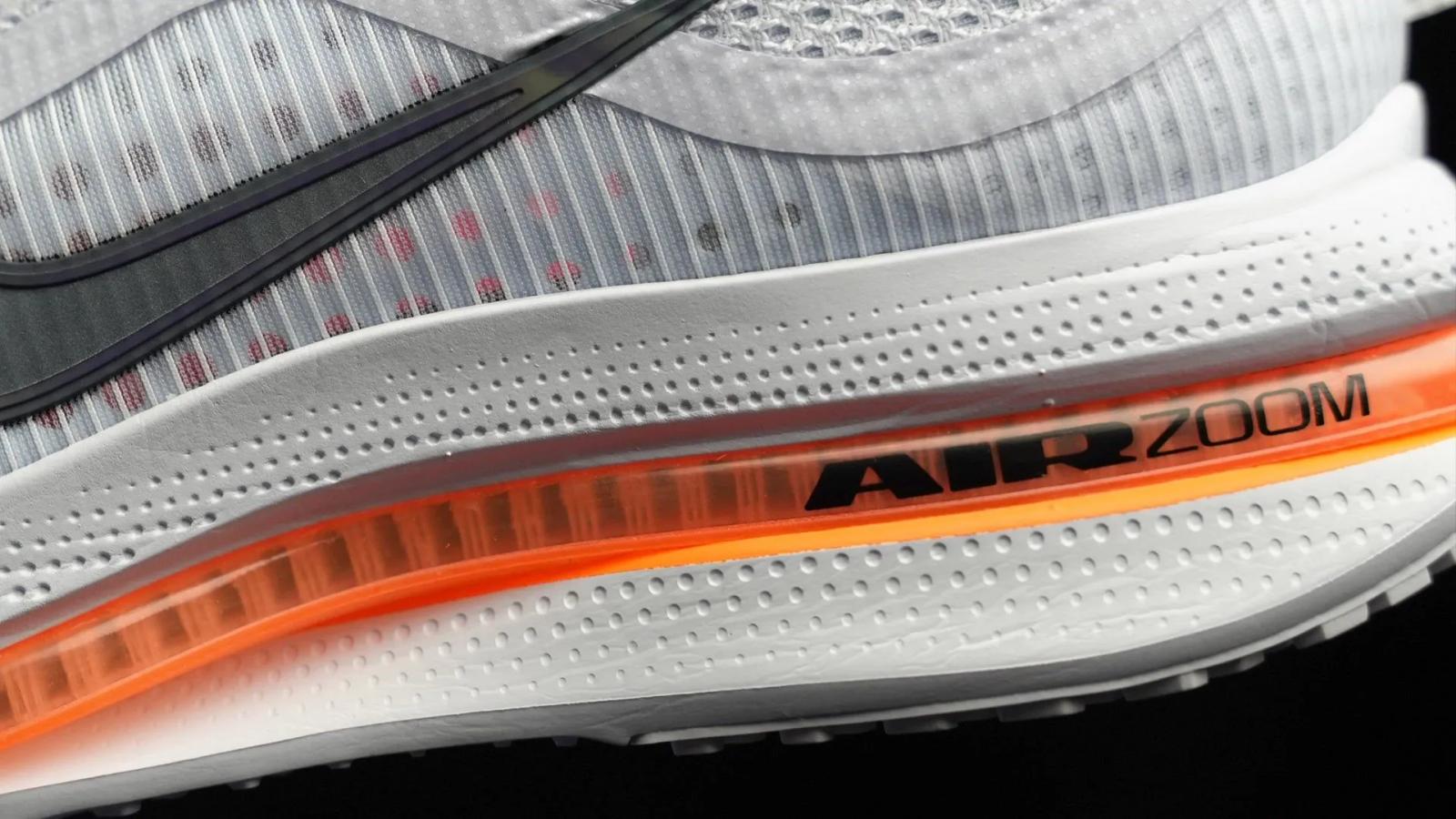 Nike lansează modelul Pegasus Premium, primul model cu o unitate Air Zoom curbată