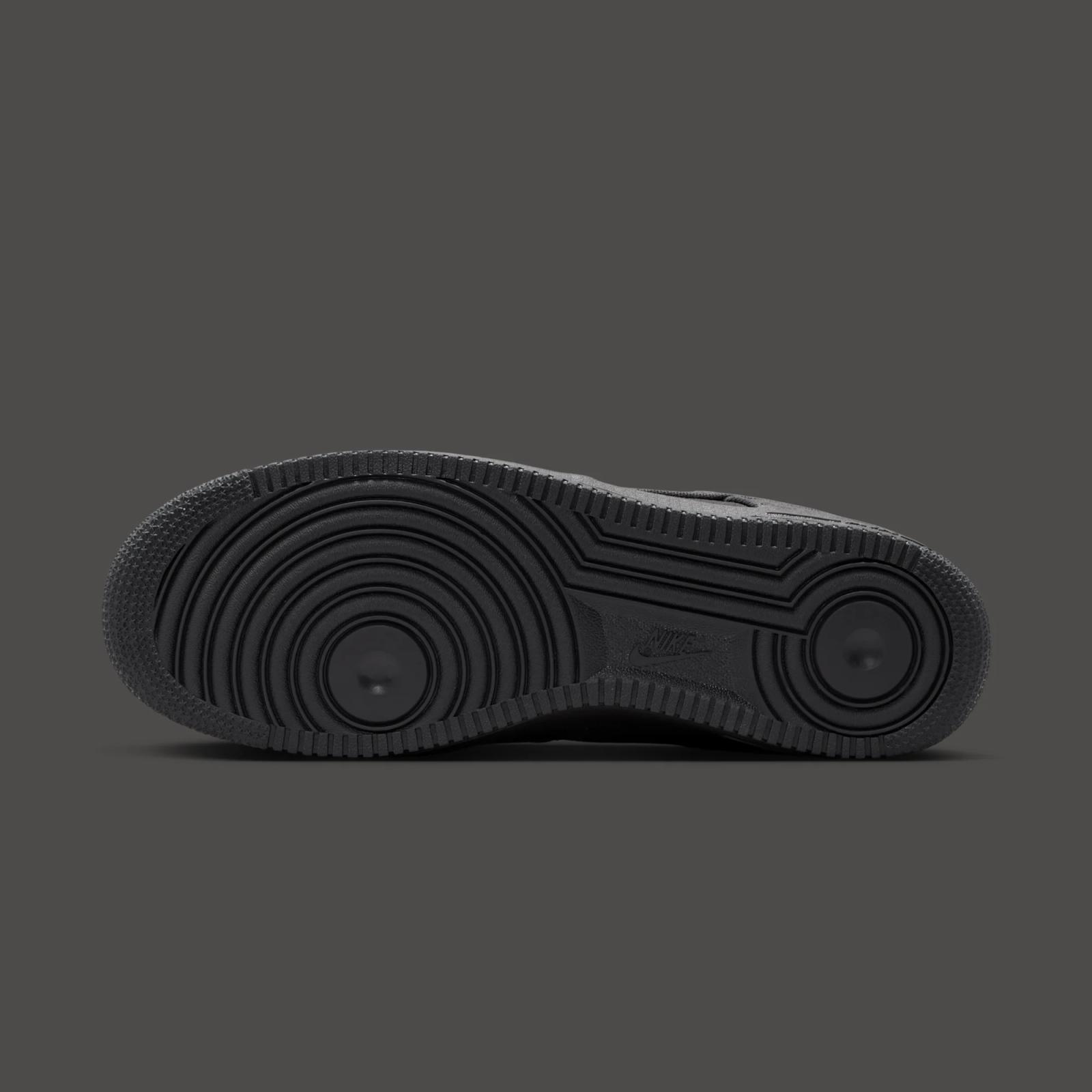 Nike Air Force 1 Low "Anthracite & Medium Ash" drops in 2026