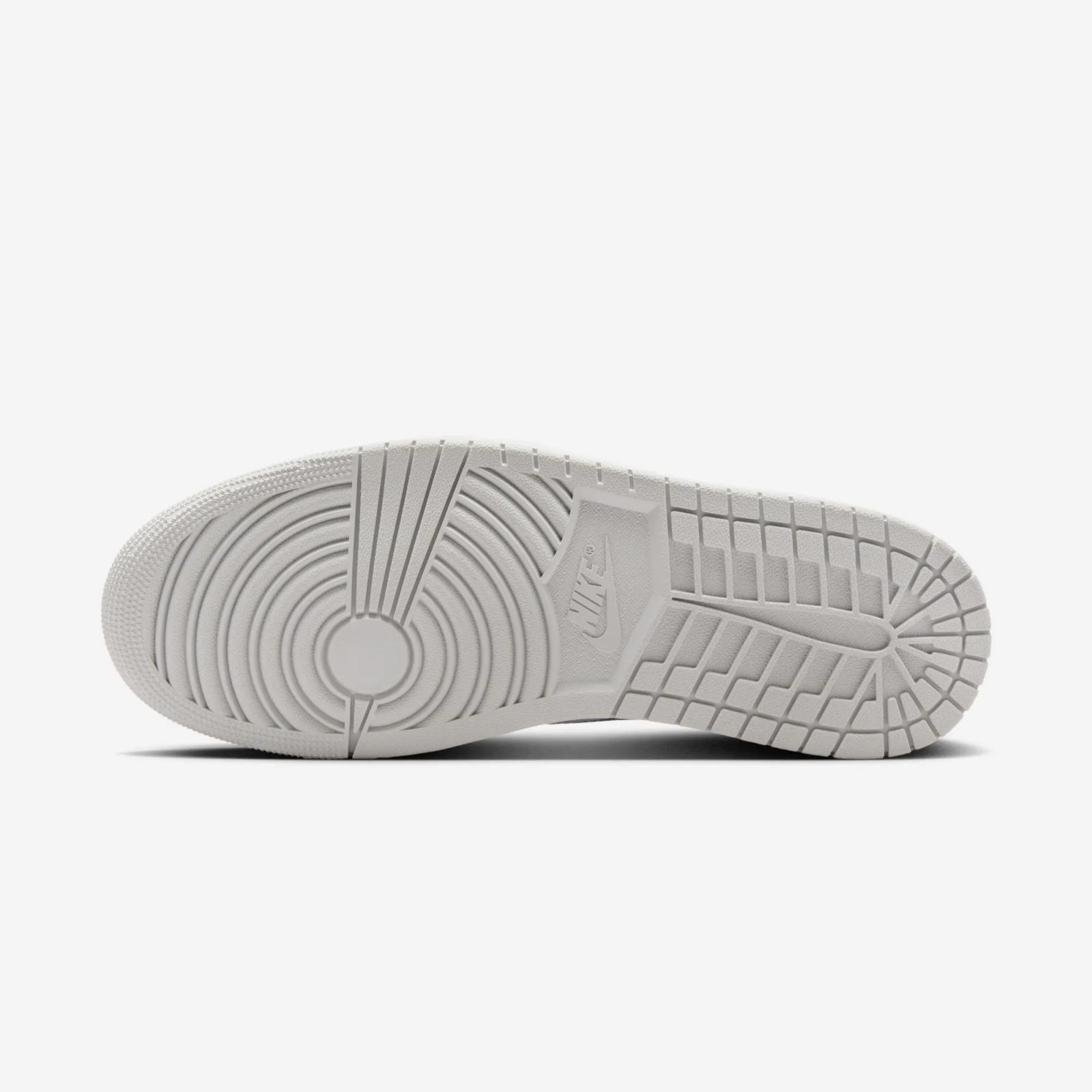 Air Jordan 1 Retro Low OG Metallic Silver CZ0790-002