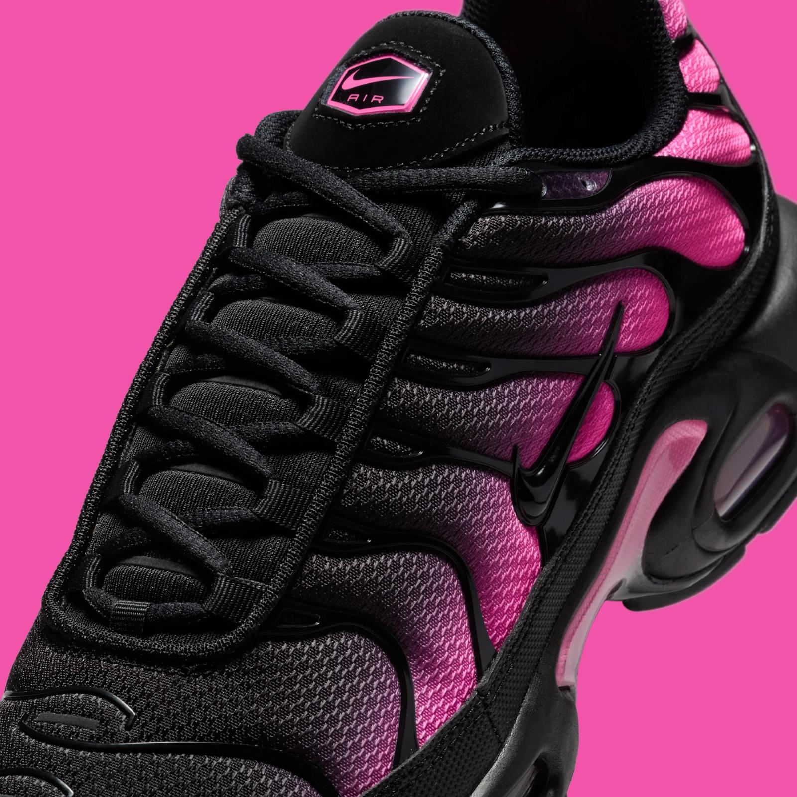 Nike Air Max Plus OG "Black & Hyper Pink" returns in 2026