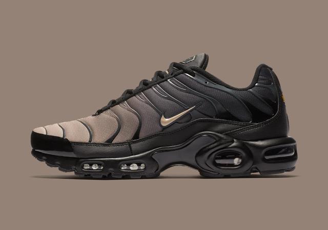 Nike Air Max Plus "Gradient Pack" Black/Sand/Anthracite/Desert Sand
