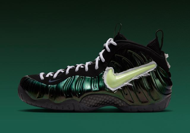 Nike Air Foamposite Pro "Mummy Duck 2" Black/Barely Volt/White