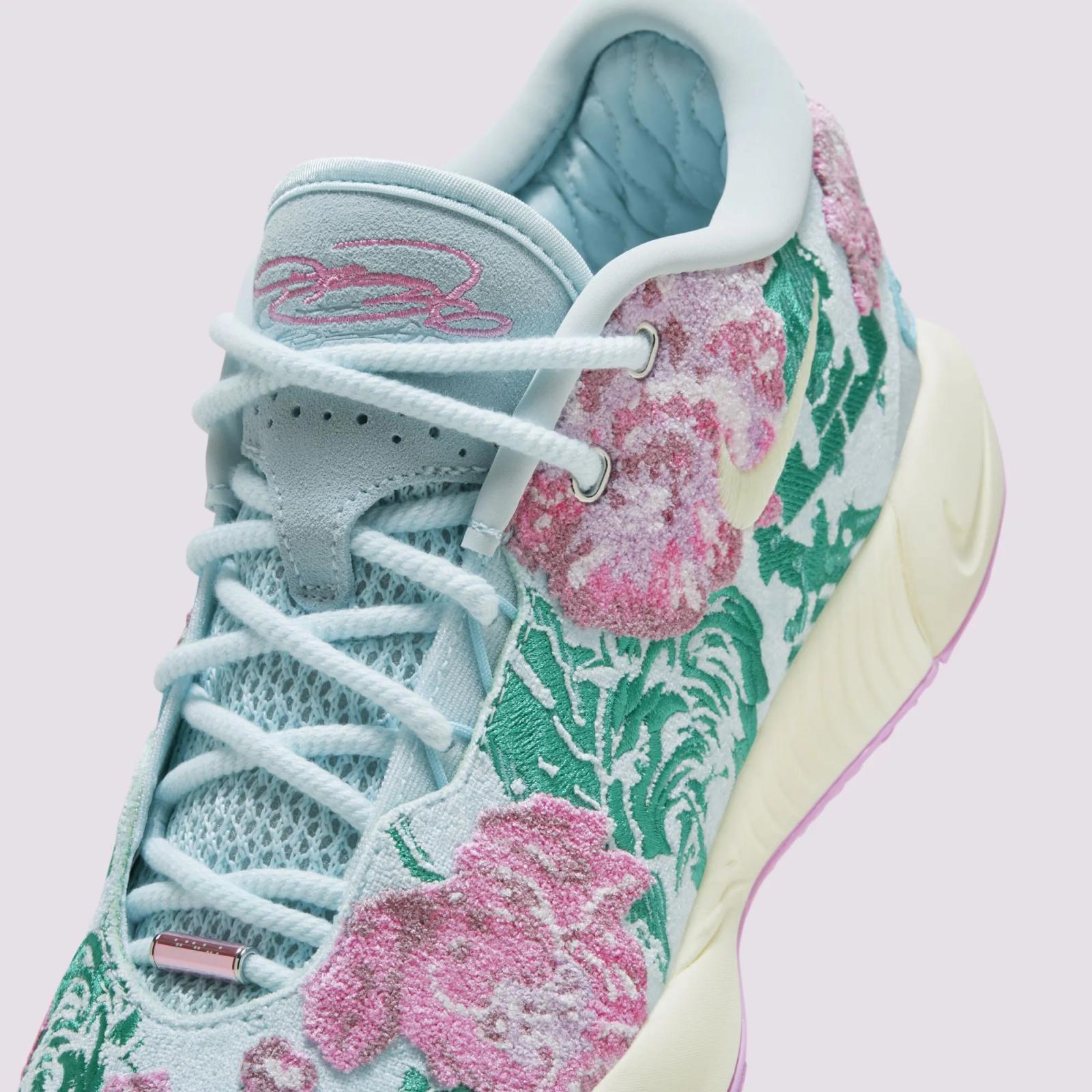 Nike LeBron 21 Premium Grandma's Couch FV7276-401