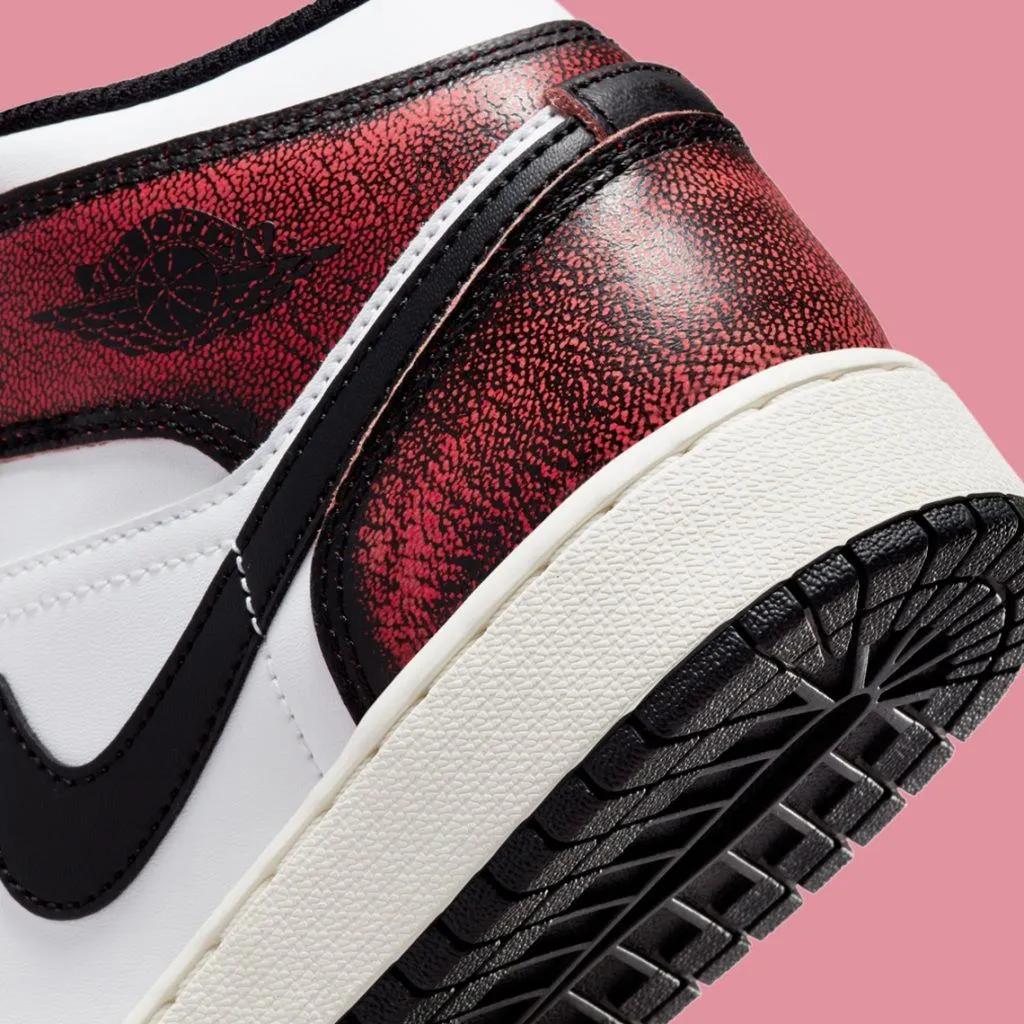 Air Jordan 1 Mid SE GS Wear-Away Chicago