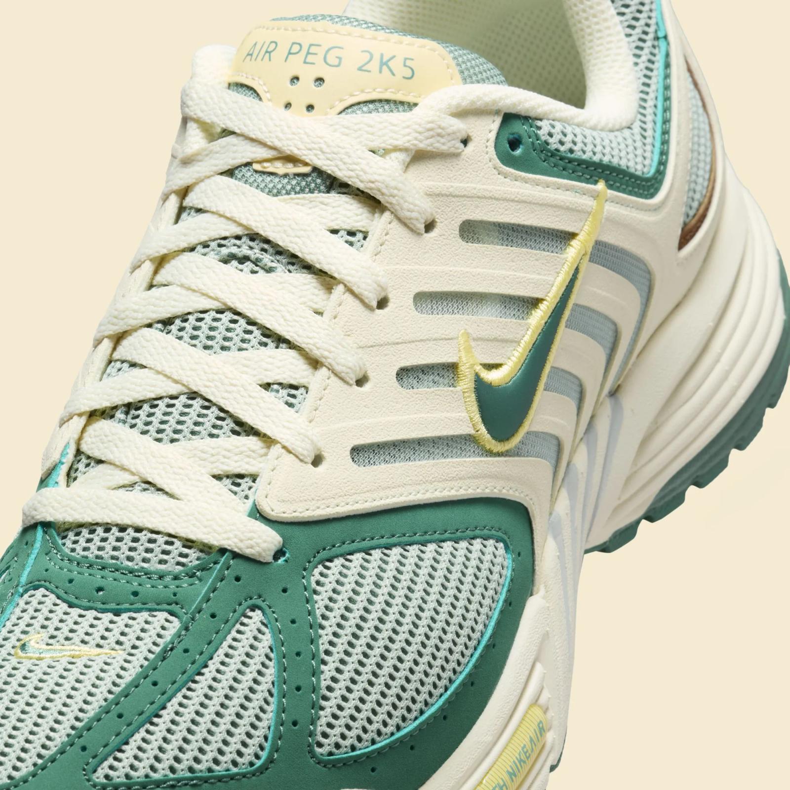 Nike Air Peg 2K5 Coconut Milk FZ2590-100