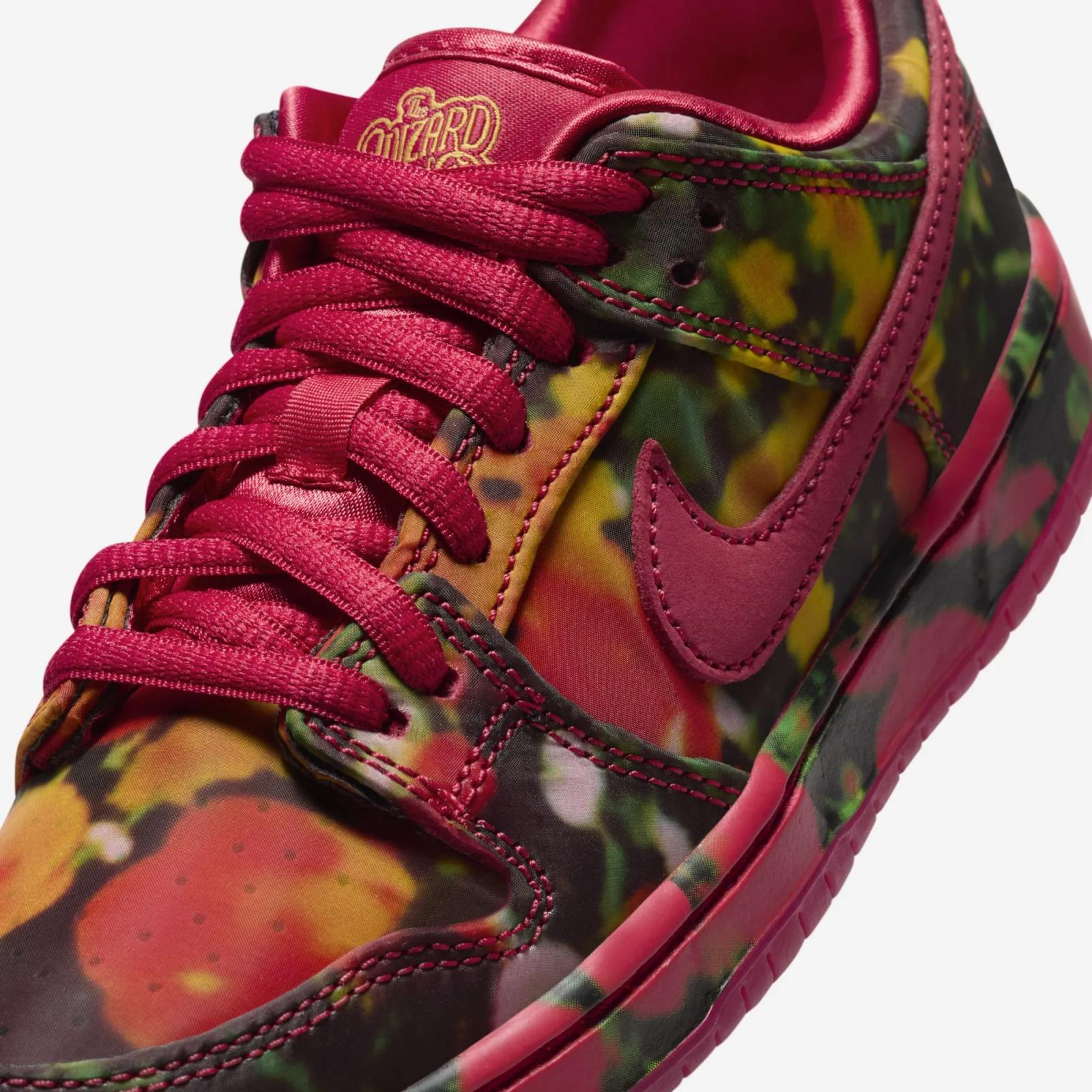 Wizard of Oz x Nike SB Dunk Low Pro Poppy Field FZ1236-600