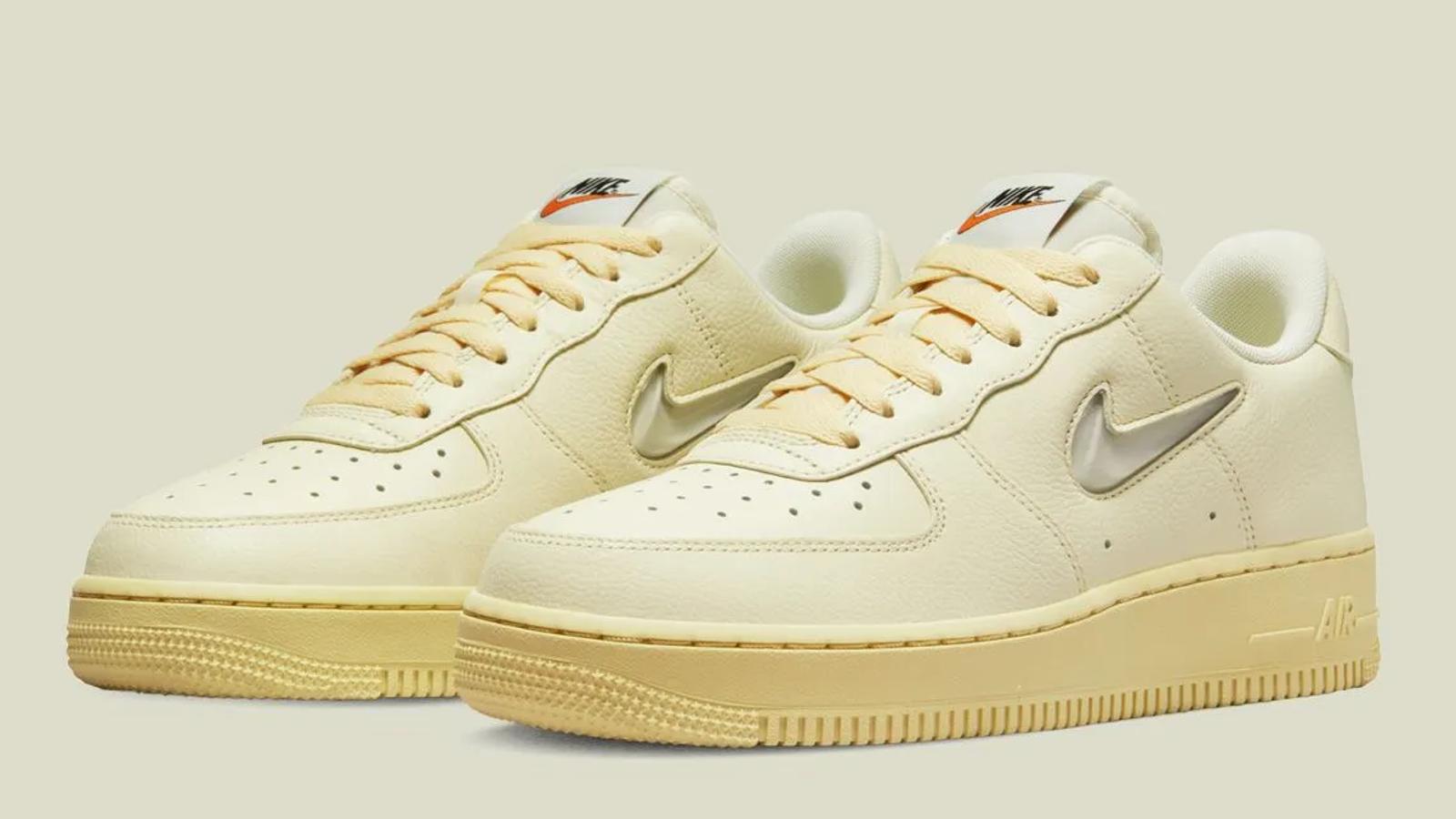 Nike Air Force 1 ’07 LX WMNS Coconut Milk
