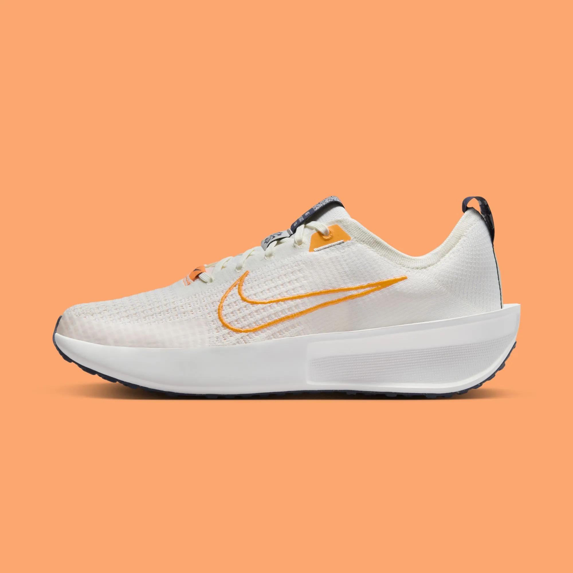 Nike Interact Run White Total Orange