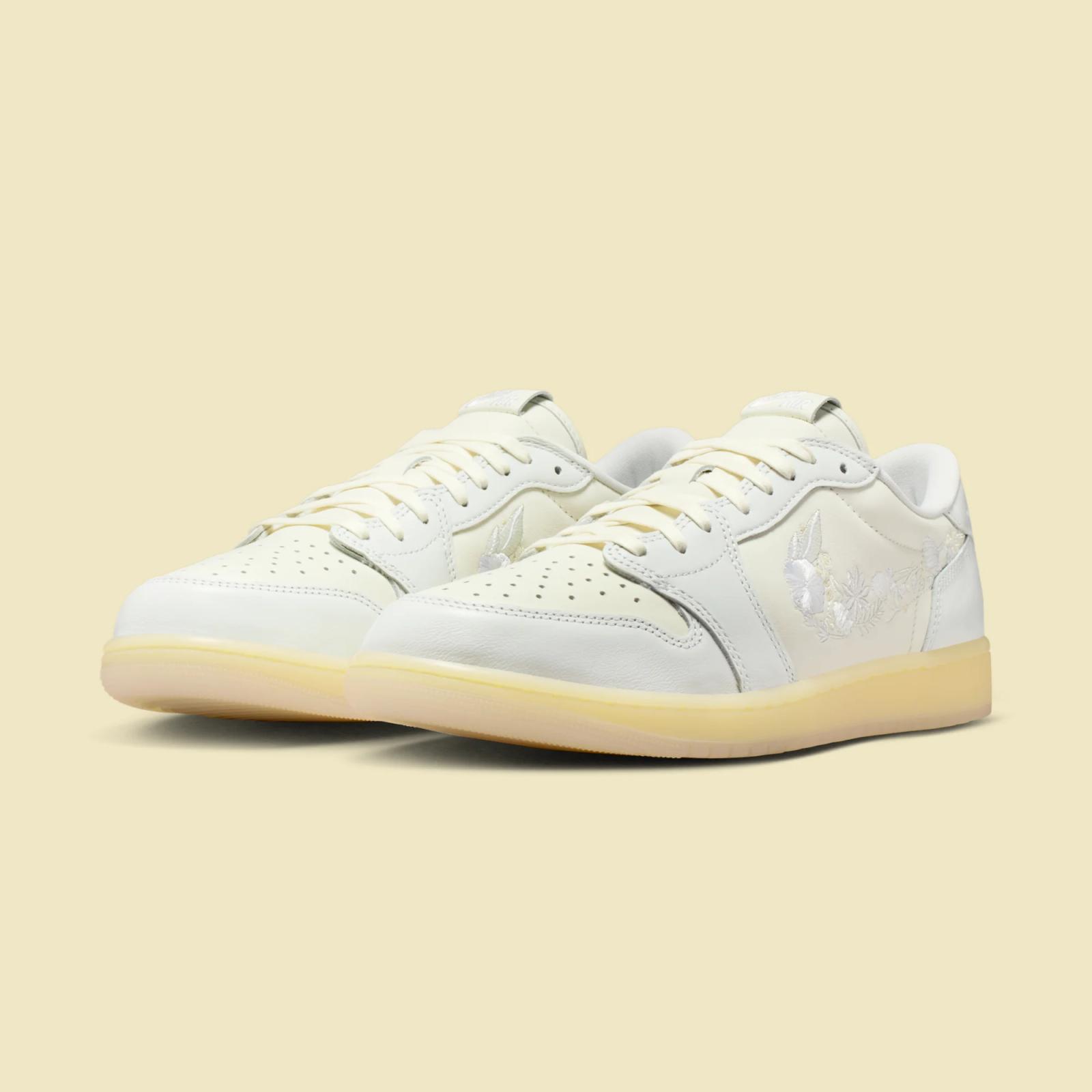 Air Jordan 1 Retro Low OG “Sail / Off-White” 2026