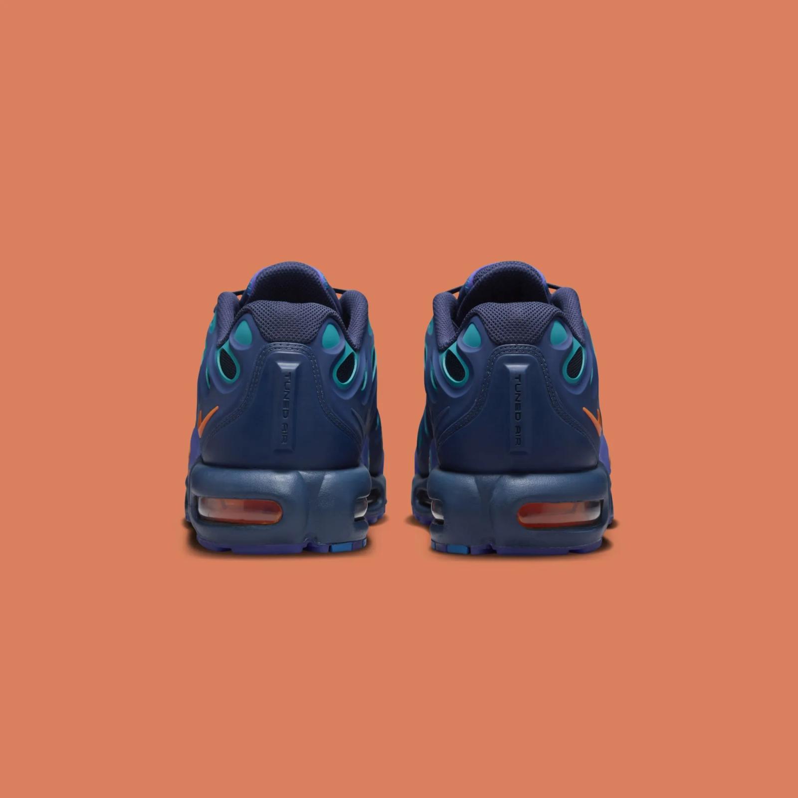 Nike Air Max Plus Drift Midnight Navy / Total Orange FD4290-400