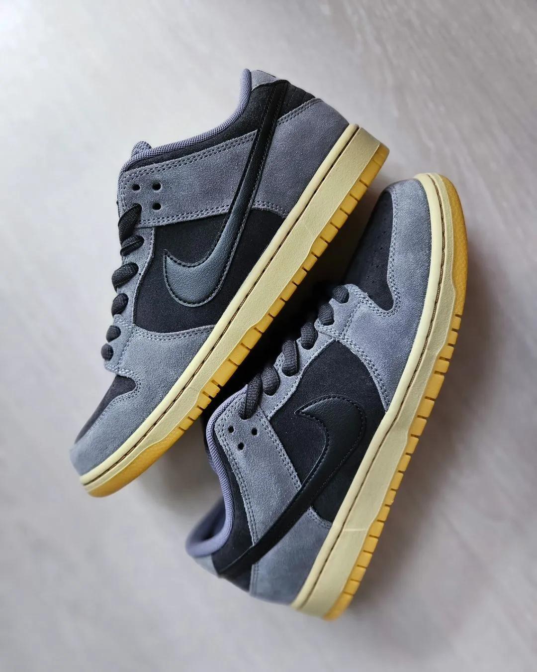 Nike SB Dunk Low Pro Dark Smoke Grey HF3063-001