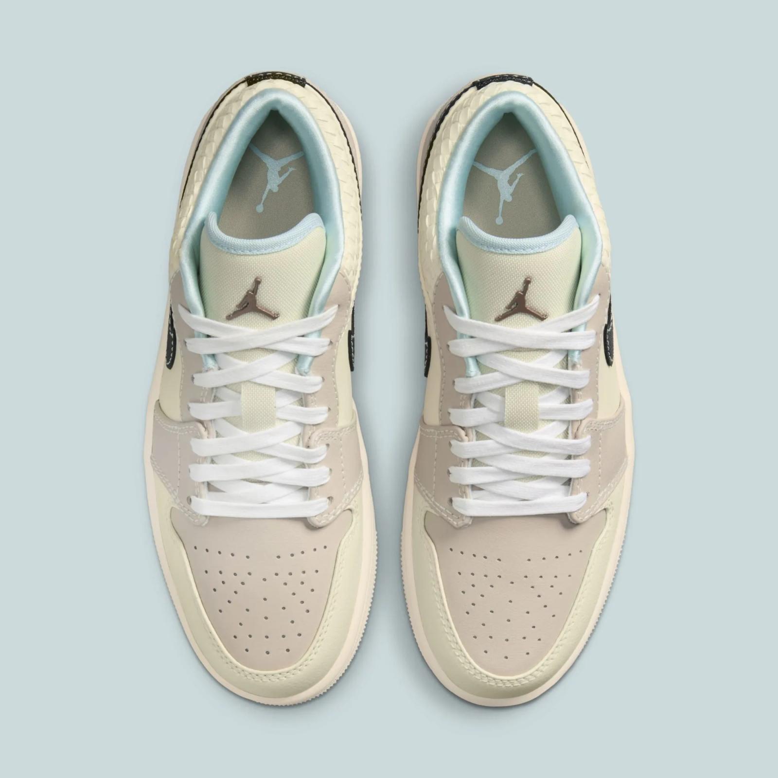 Air Jordan 1 Low SE Muslin / Glacier Blue HQ3440-101