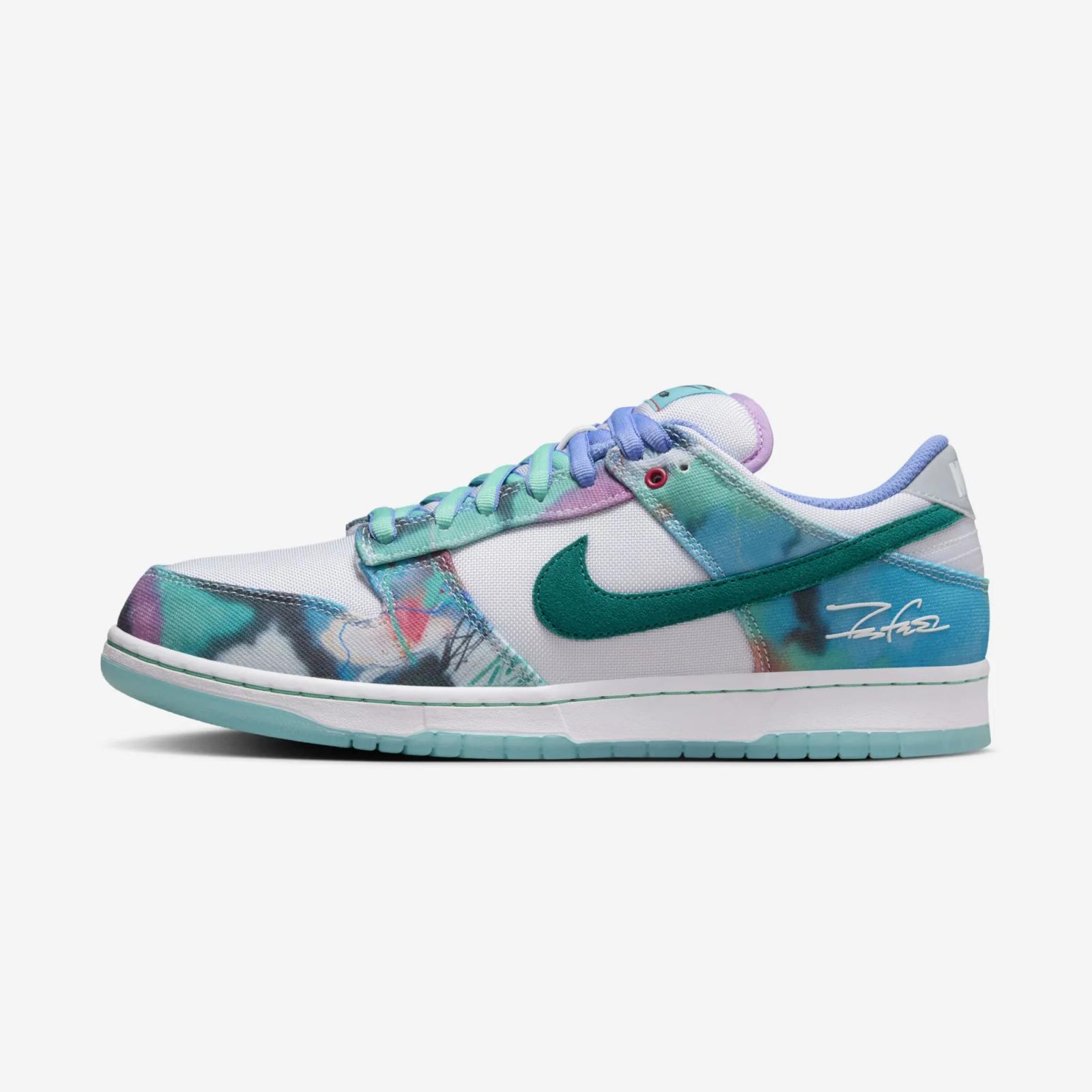 Futura Laboratories x Nike SB Dunk Low OG QS Bleached Aqua