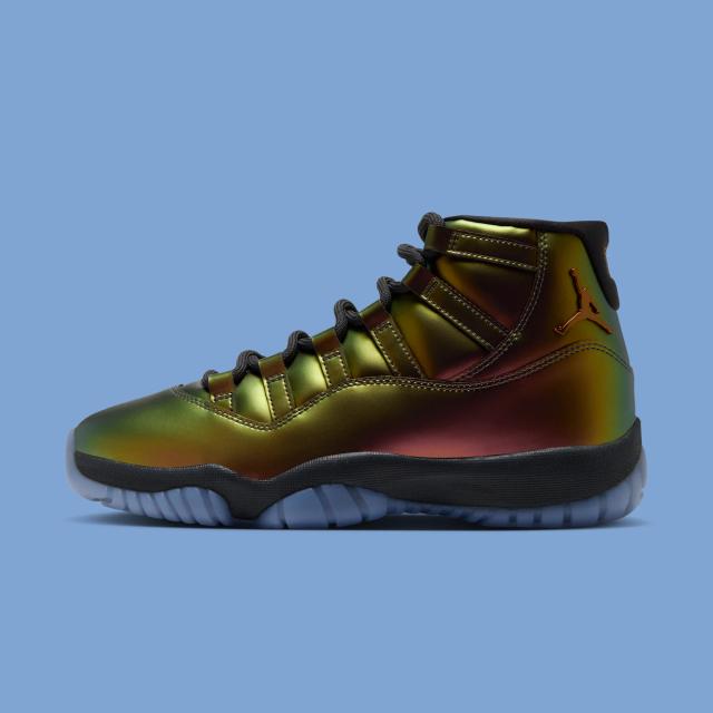 Air Jordan 11 Retro W "Magic Ball"
