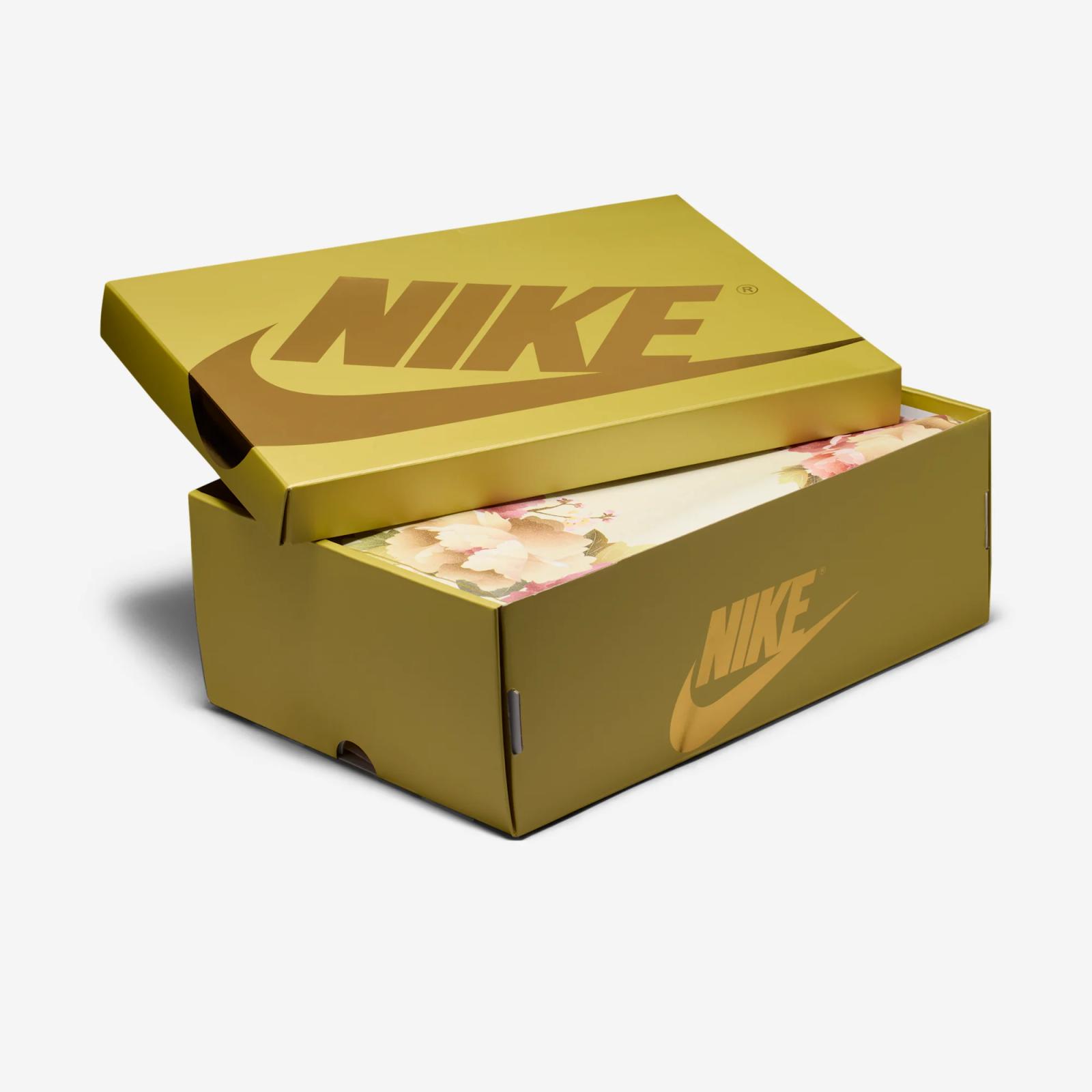 Air Jordan 1 Retro Low OG “Football Grey” 2026