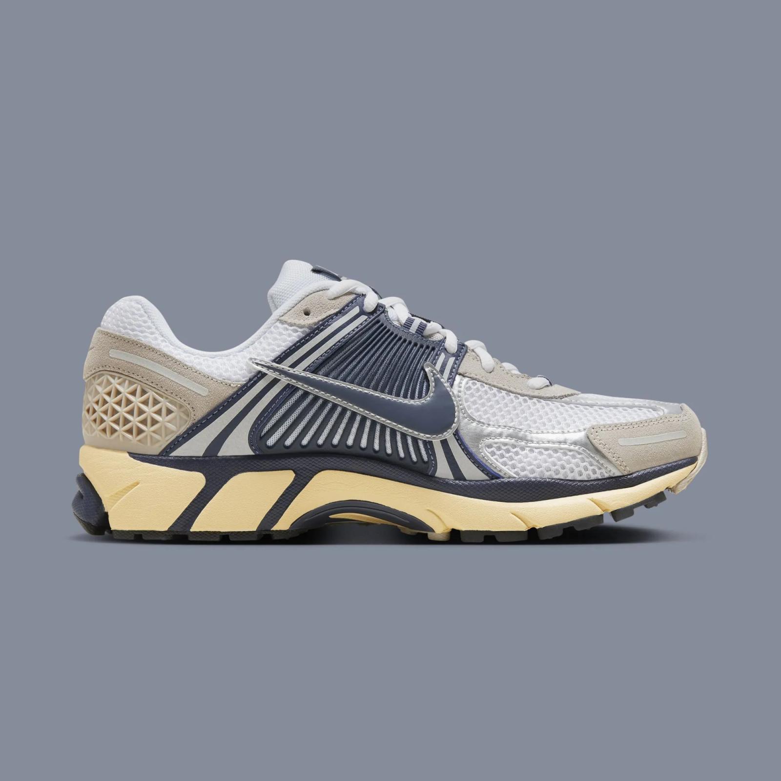 Nike Zoom Vomero 5 "Thunder Blue / Cream" HF4259-100