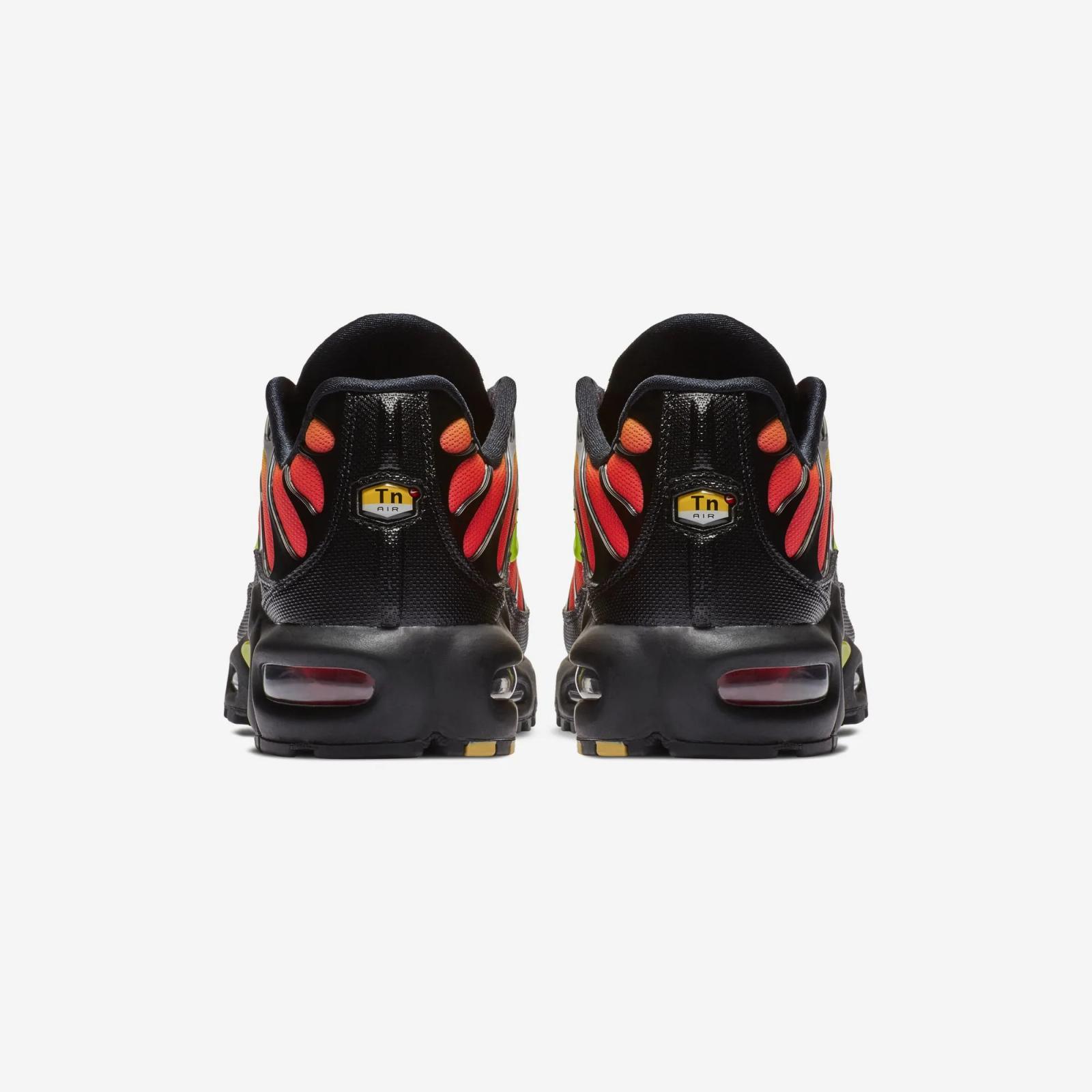 Nike Air Max Plus Black Volt Solar Red